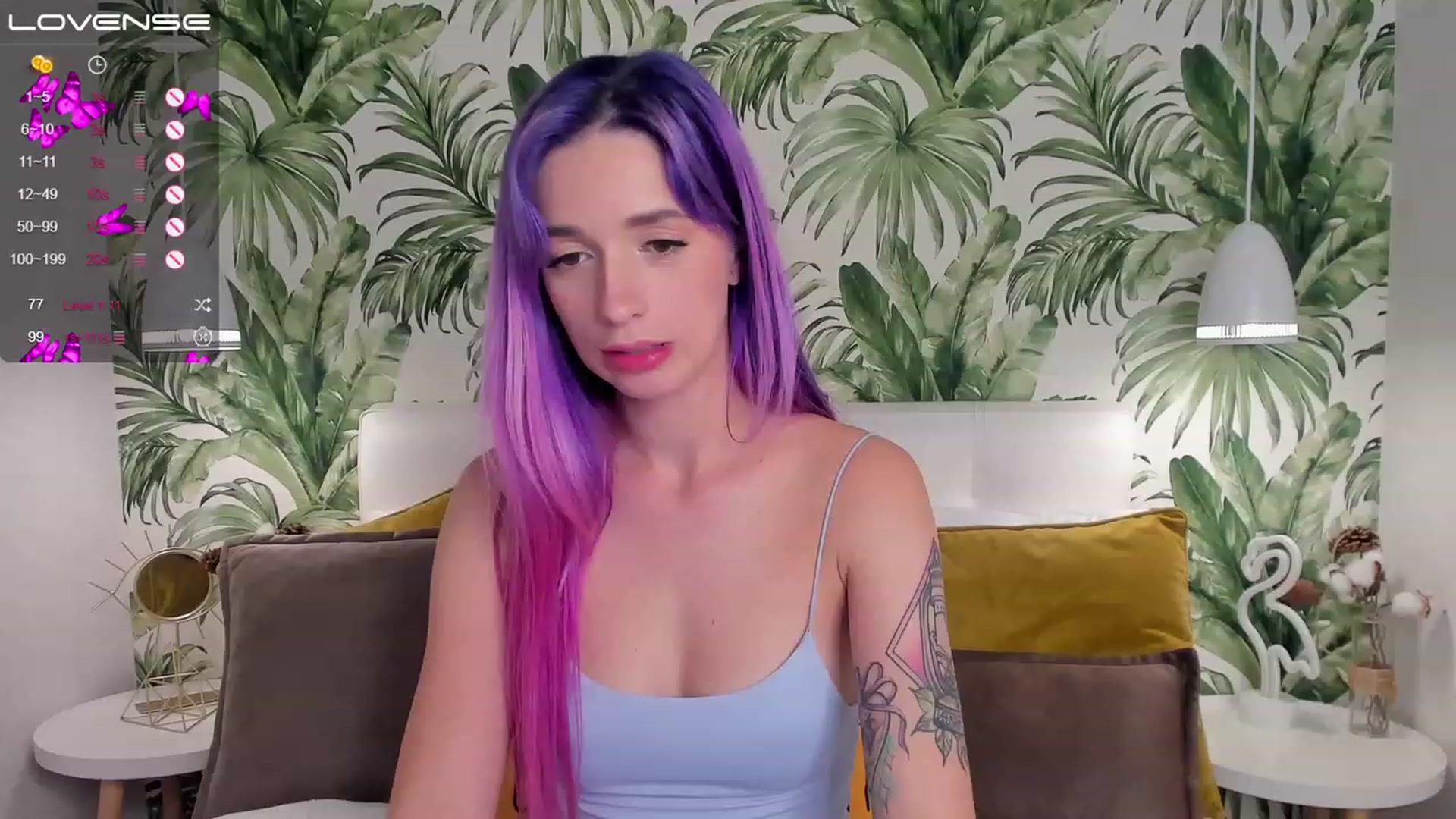 Gallery image thumbnail from EmiClark's myfreecams stream on, 03/10/2023, 20:00 image 17 of 20