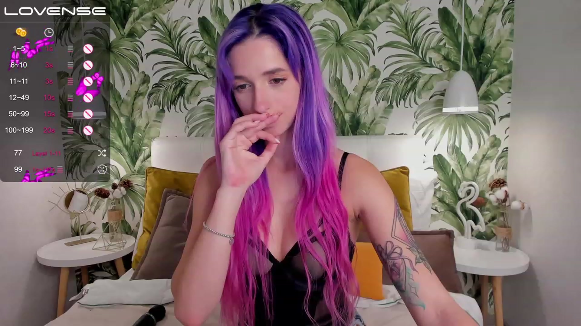 Gallery image thumbnail from EmiClark's myfreecams stream on, 03/12/2023, 18:39 image 18 of 20
