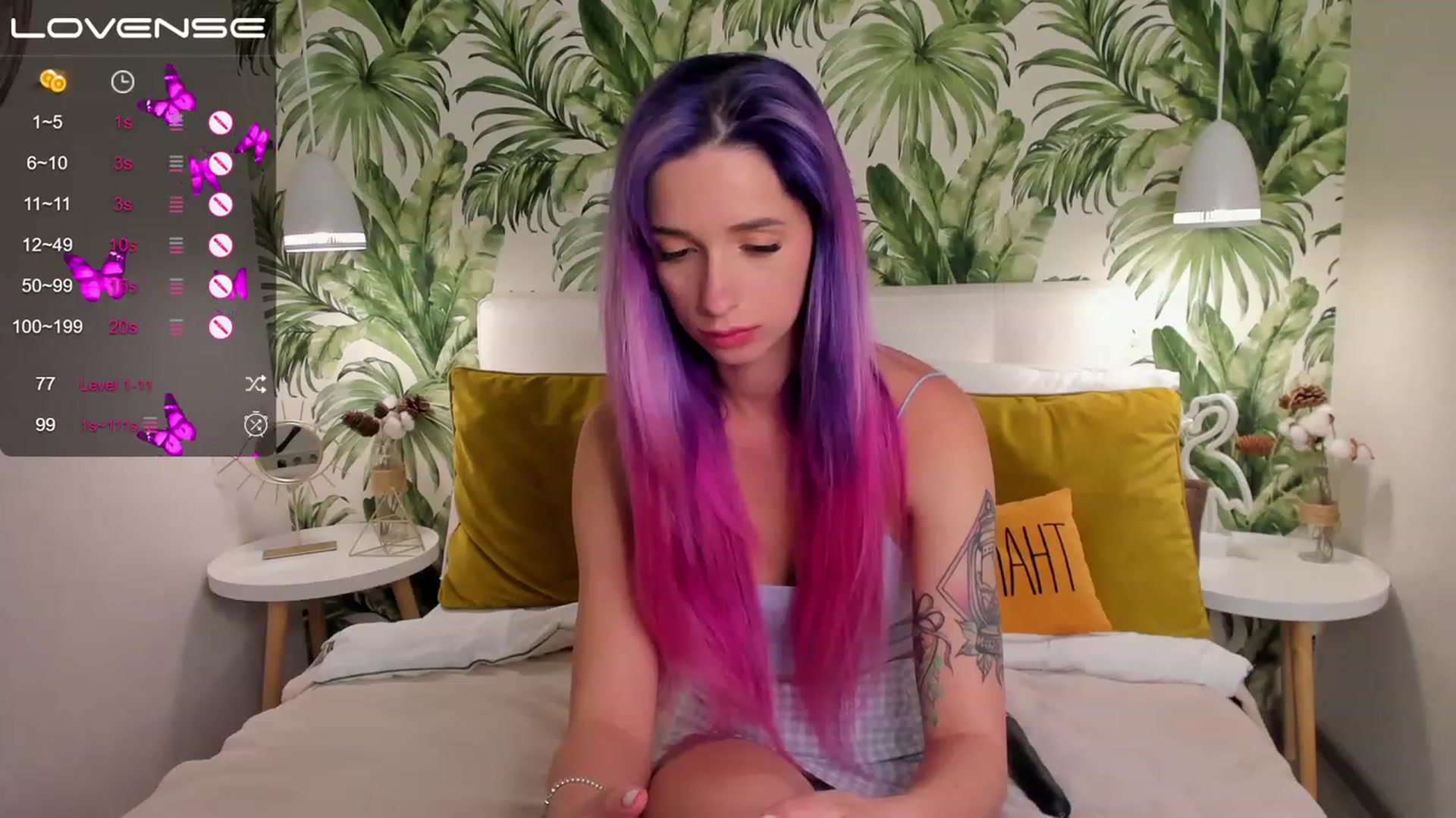 Gallery image thumbnail from EmiClark's myfreecams stream on, 03/14/2023, 17:51 image 17 of 20