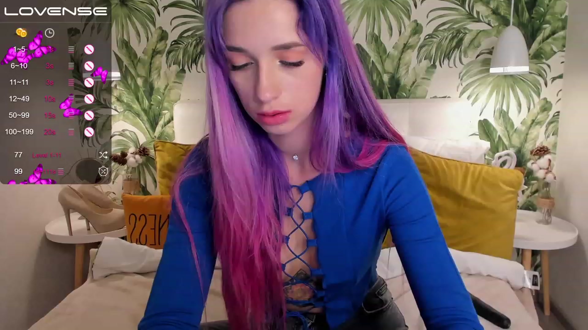 Gallery image thumbnail from EmiClark's myfreecams stream on, 03/15/2023, 18:56 image 16 of 20