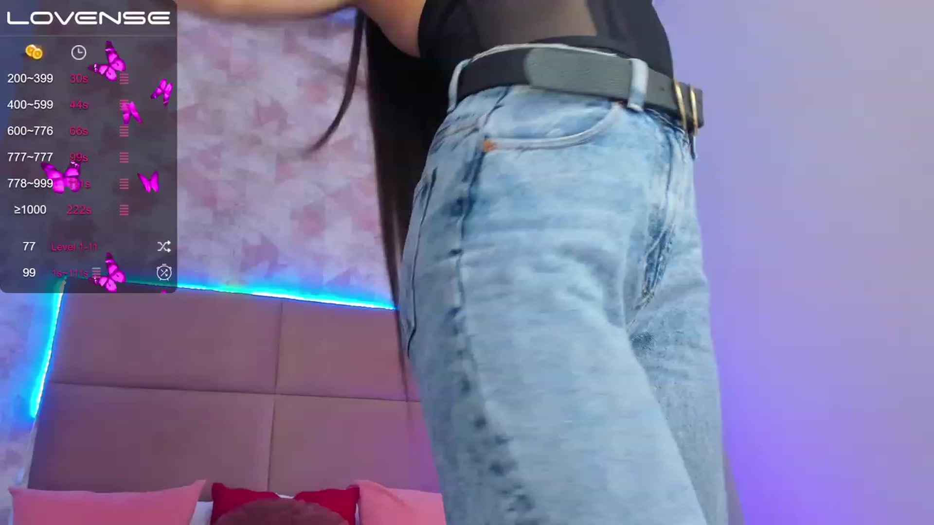 Gallery image thumbnail from EmiClark's myfreecams stream on, 03/21/2023, 14:10 image 10 of 20