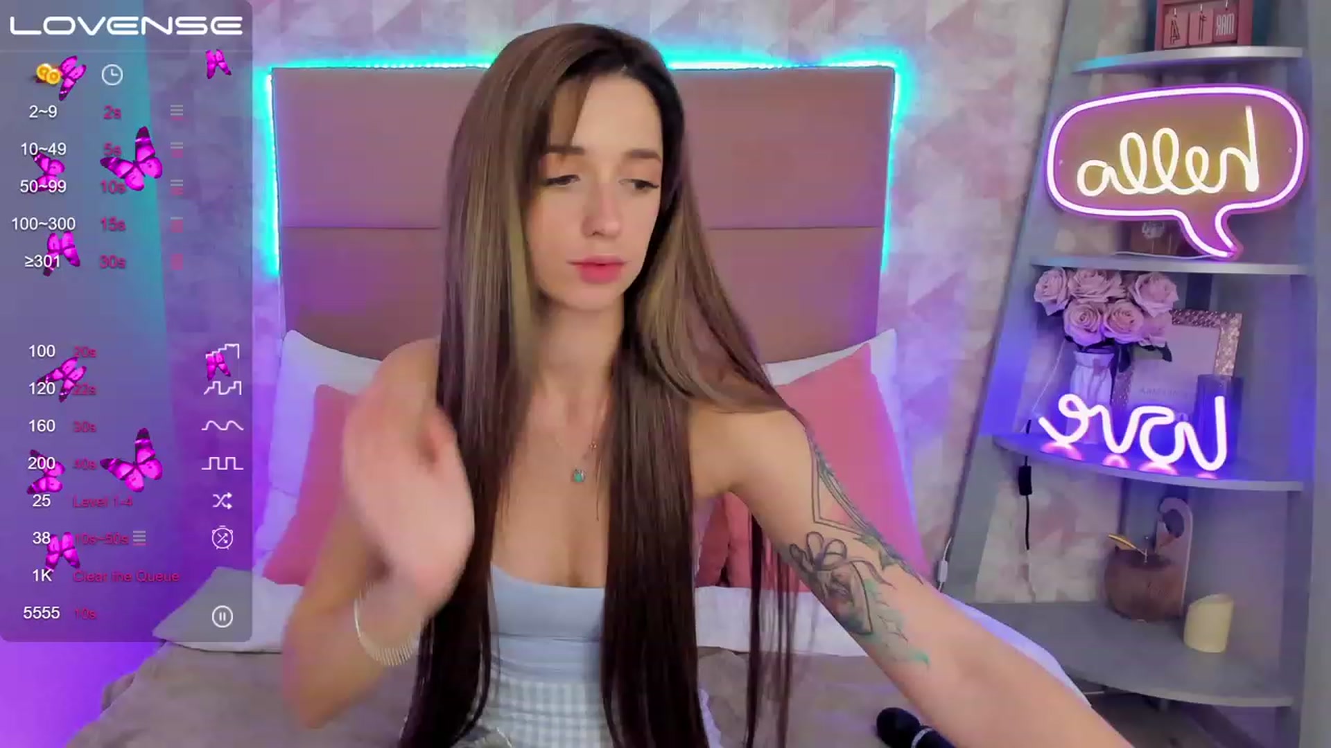 Gallery image thumbnail from EmiClark's myfreecams stream on, 03/22/2023, 16:54 image 4 of 20