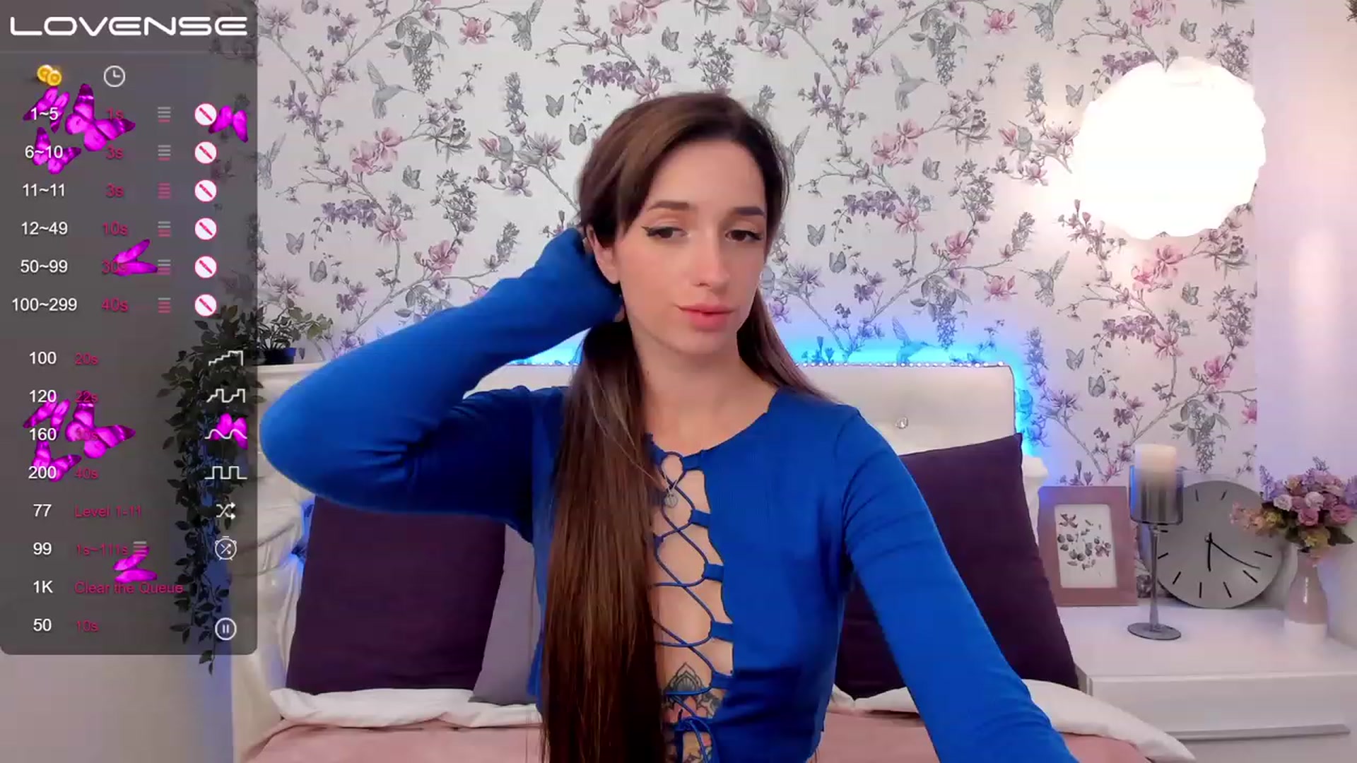 Gallery image thumbnail from EmiClark's myfreecams stream on, 03/24/2023, 18:20 image 17 of 20