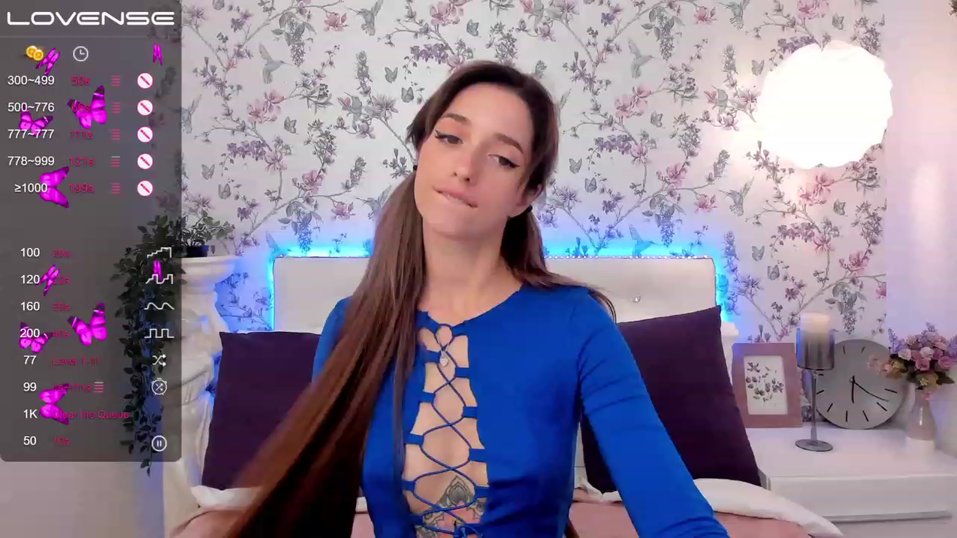 Gallery image thumbnail from EmiClark's myfreecams stream on, 03/24/2023, 18:20 image 20 of 20