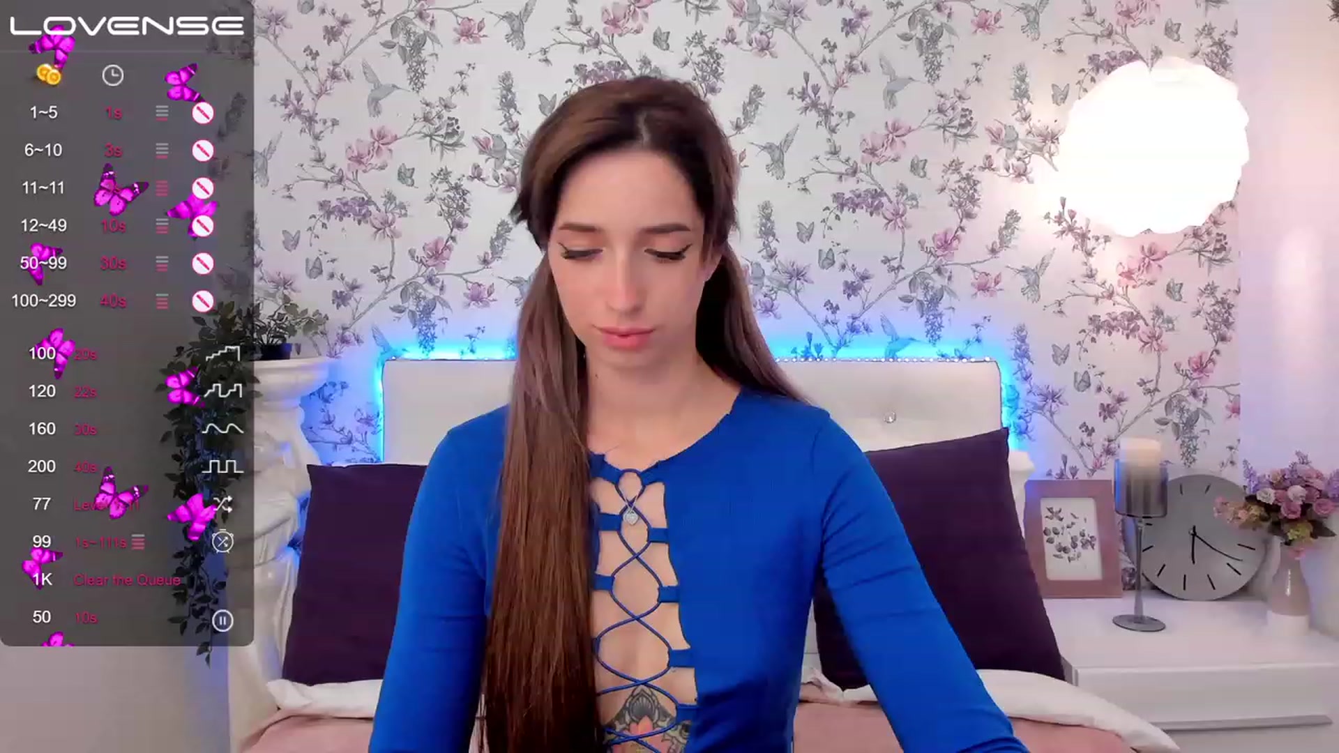 Gallery image thumbnail from EmiClark's myfreecams stream on, 03/24/2023, 18:20 image 16 of 20