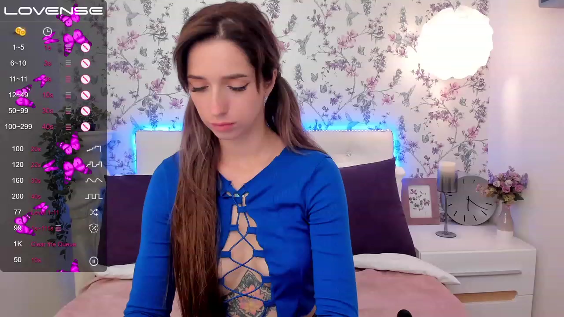 Gallery image thumbnail from EmiClark's myfreecams stream on, 03/24/2023, 18:39 image 7 of 20