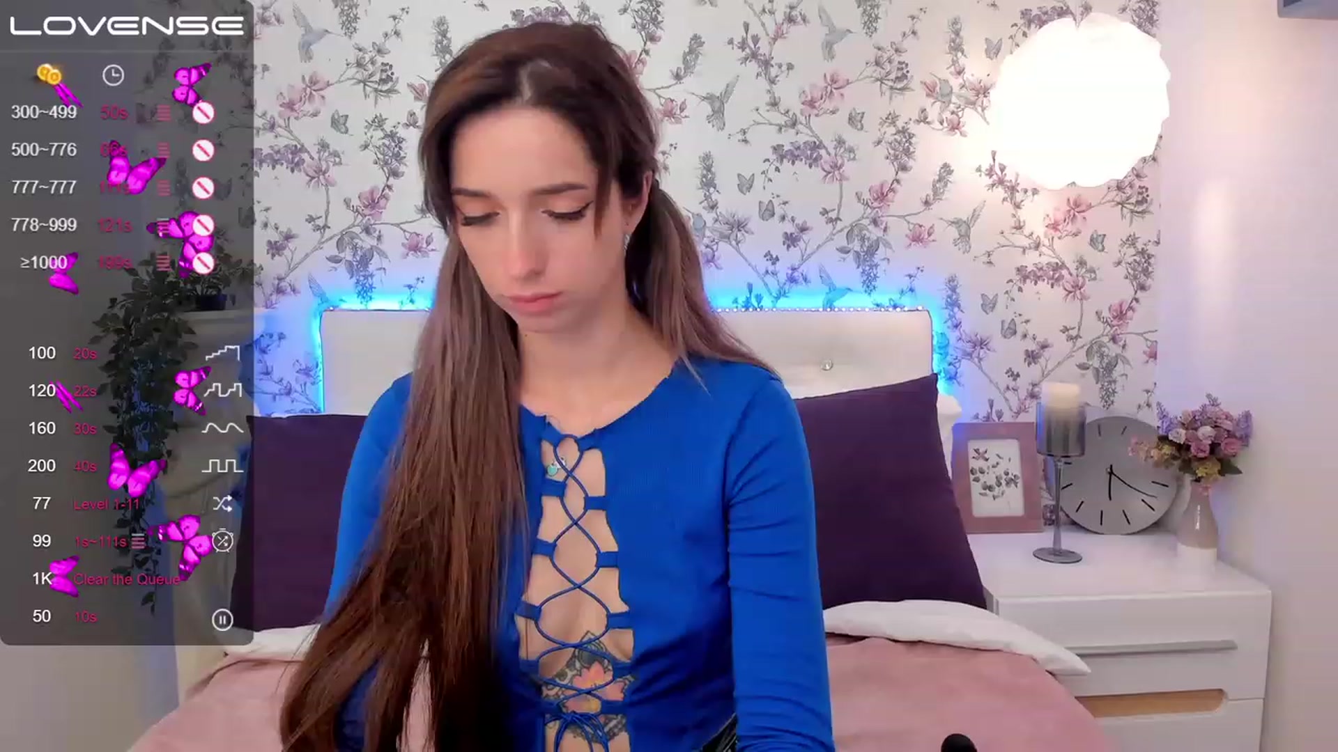 Gallery image thumbnail from EmiClark's myfreecams stream on, 03/24/2023, 18:39 image 13 of 20