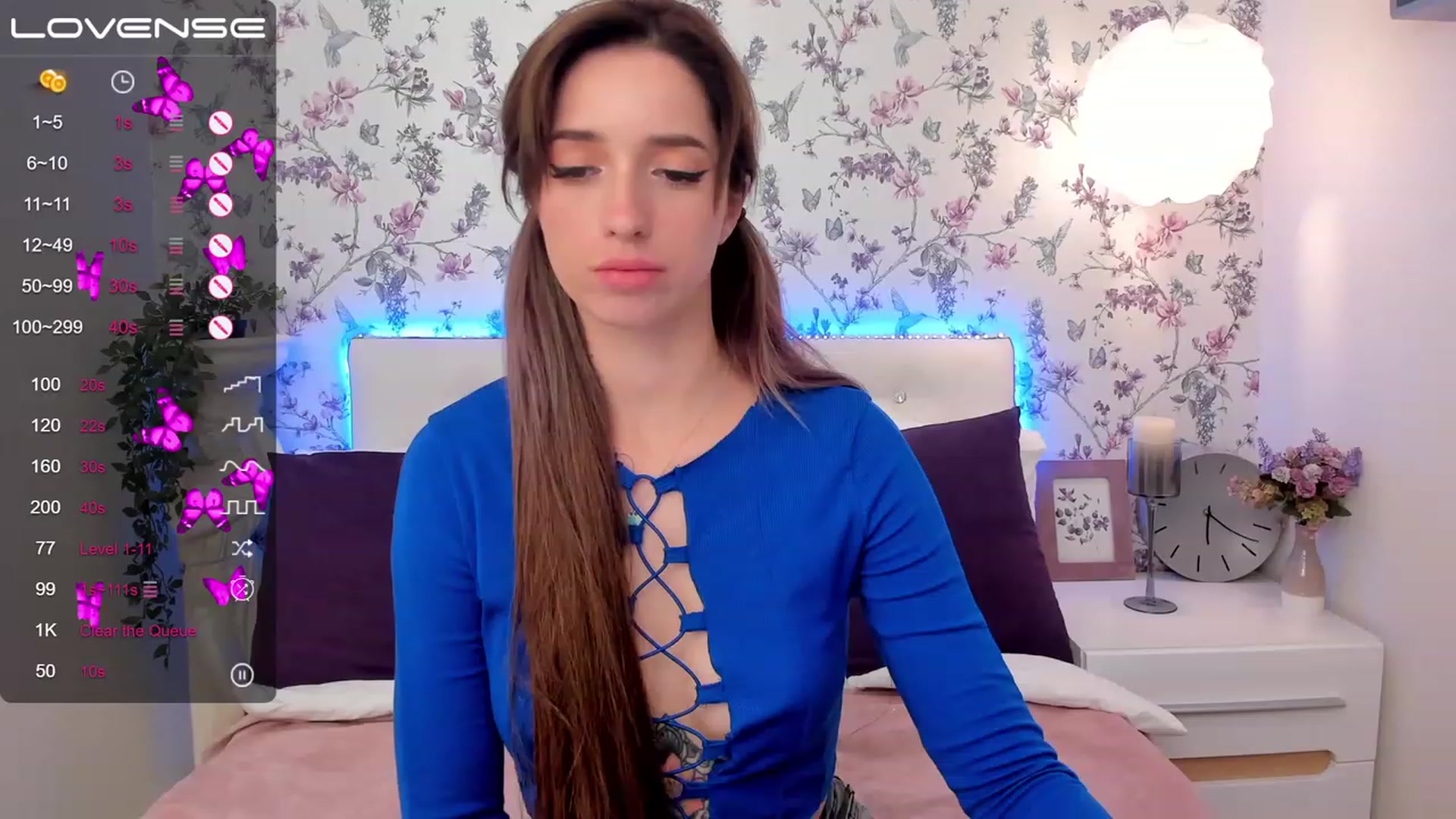 Gallery image thumbnail from EmiClark's myfreecams stream on, 03/24/2023, 18:39 image 16 of 20