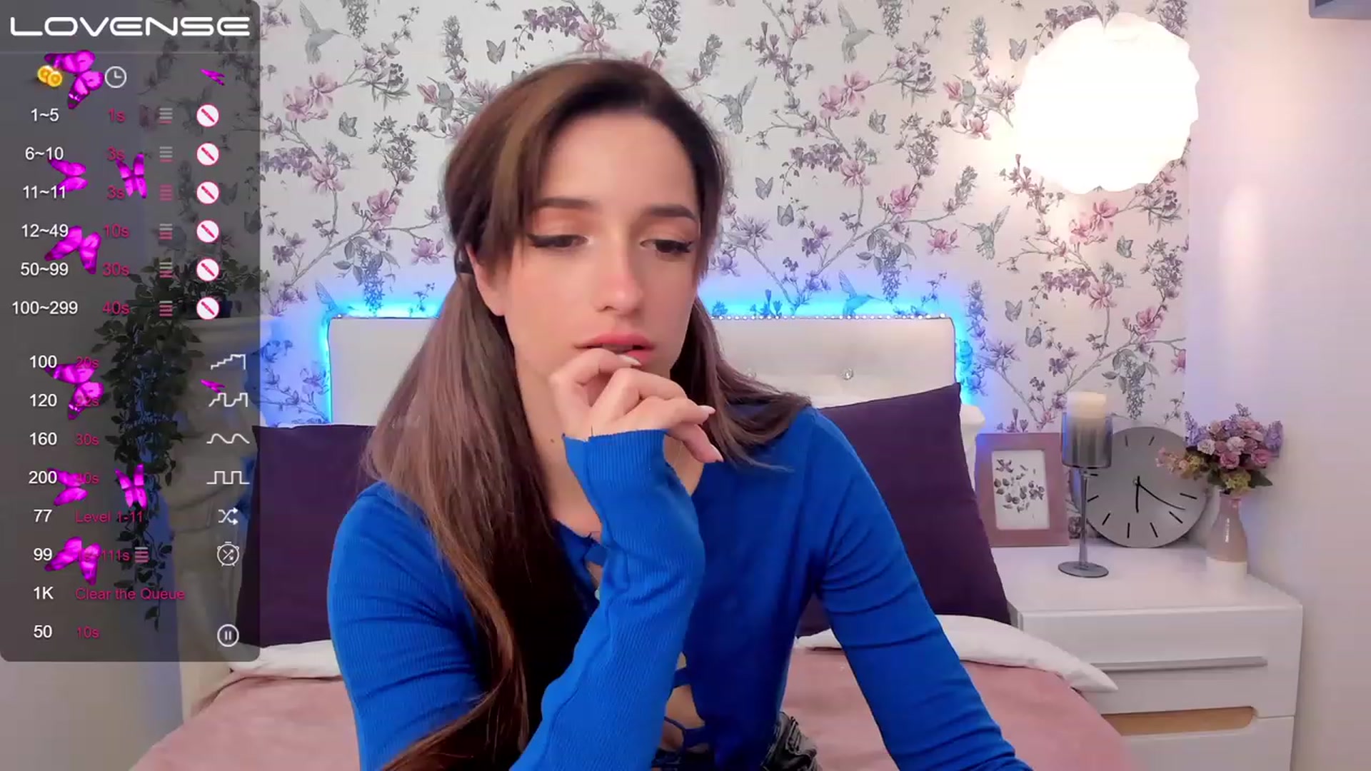 Gallery image thumbnail from EmiClark's myfreecams stream on, 03/24/2023, 18:39 image 14 of 20