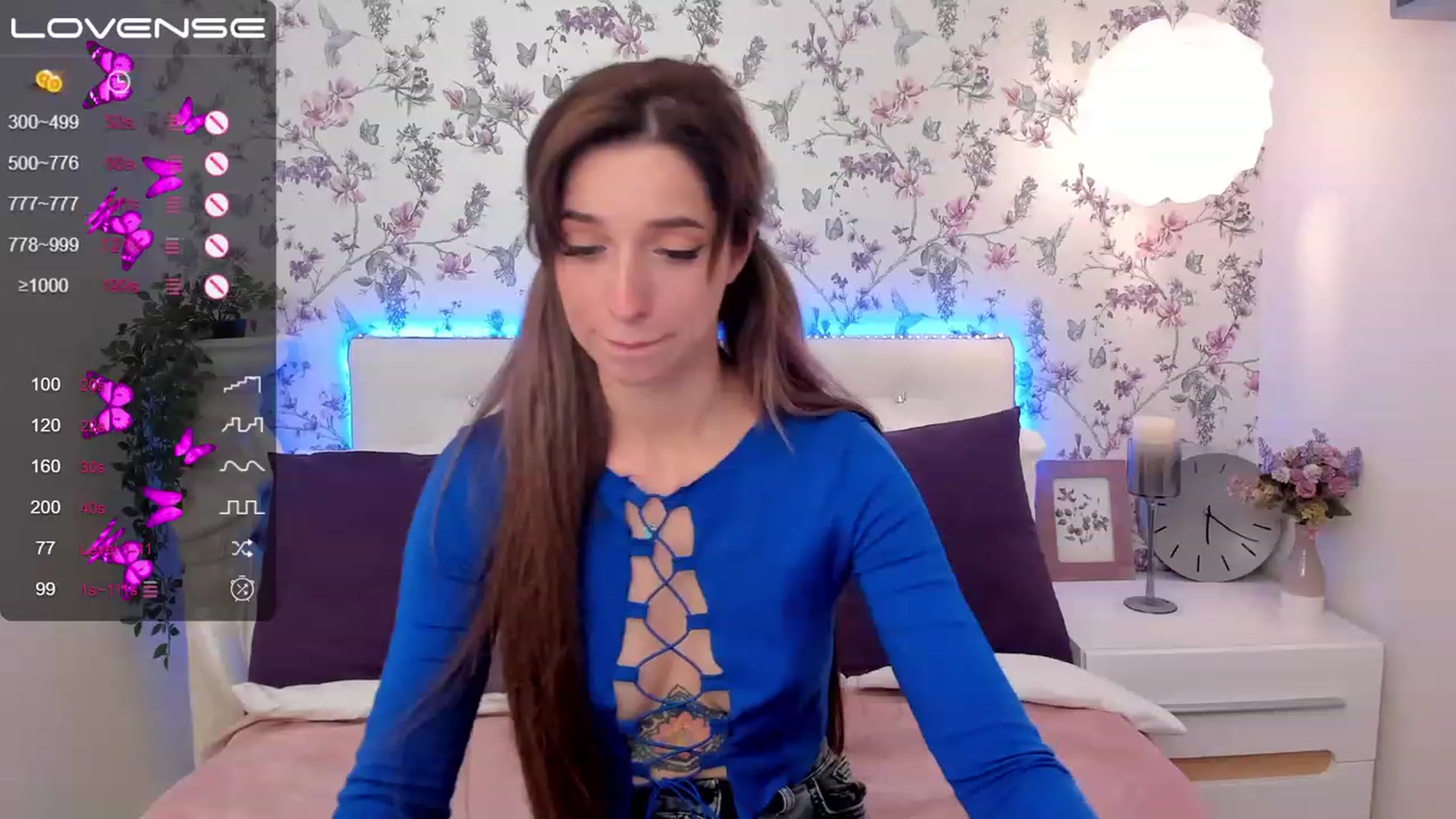 Gallery image thumbnail from EmiClark's myfreecams stream on, 03/24/2023, 18:39 image 19 of 20