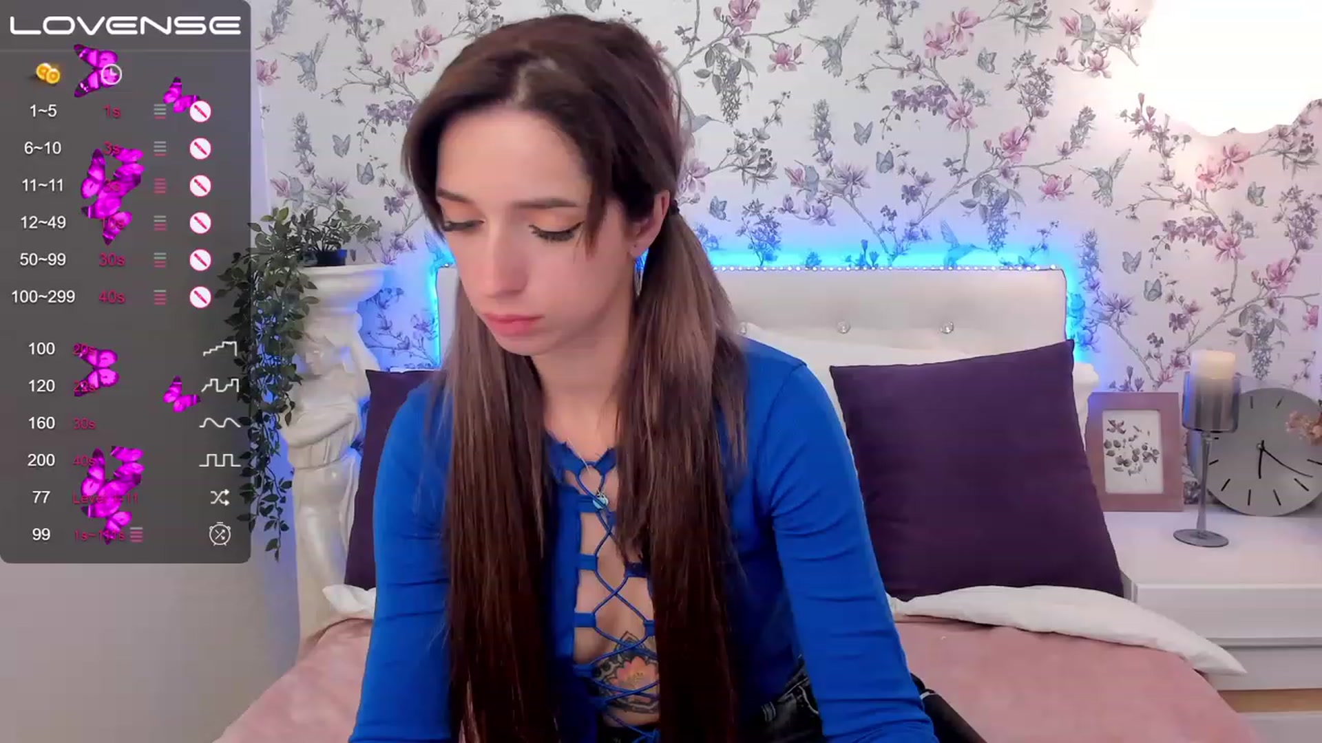 Gallery image thumbnail from EmiClark's myfreecams stream on, 03/24/2023, 19:52 image 20 of 20