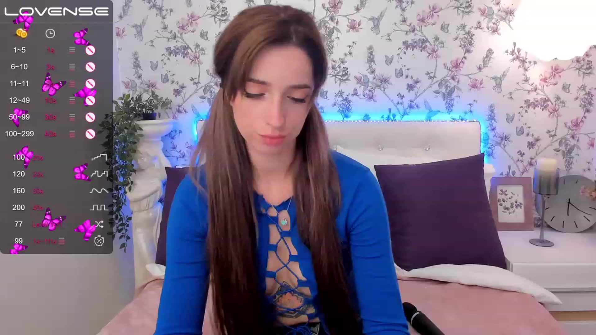 Gallery image thumbnail from EmiClark's myfreecams stream on, 03/24/2023, 19:52 image 15 of 20