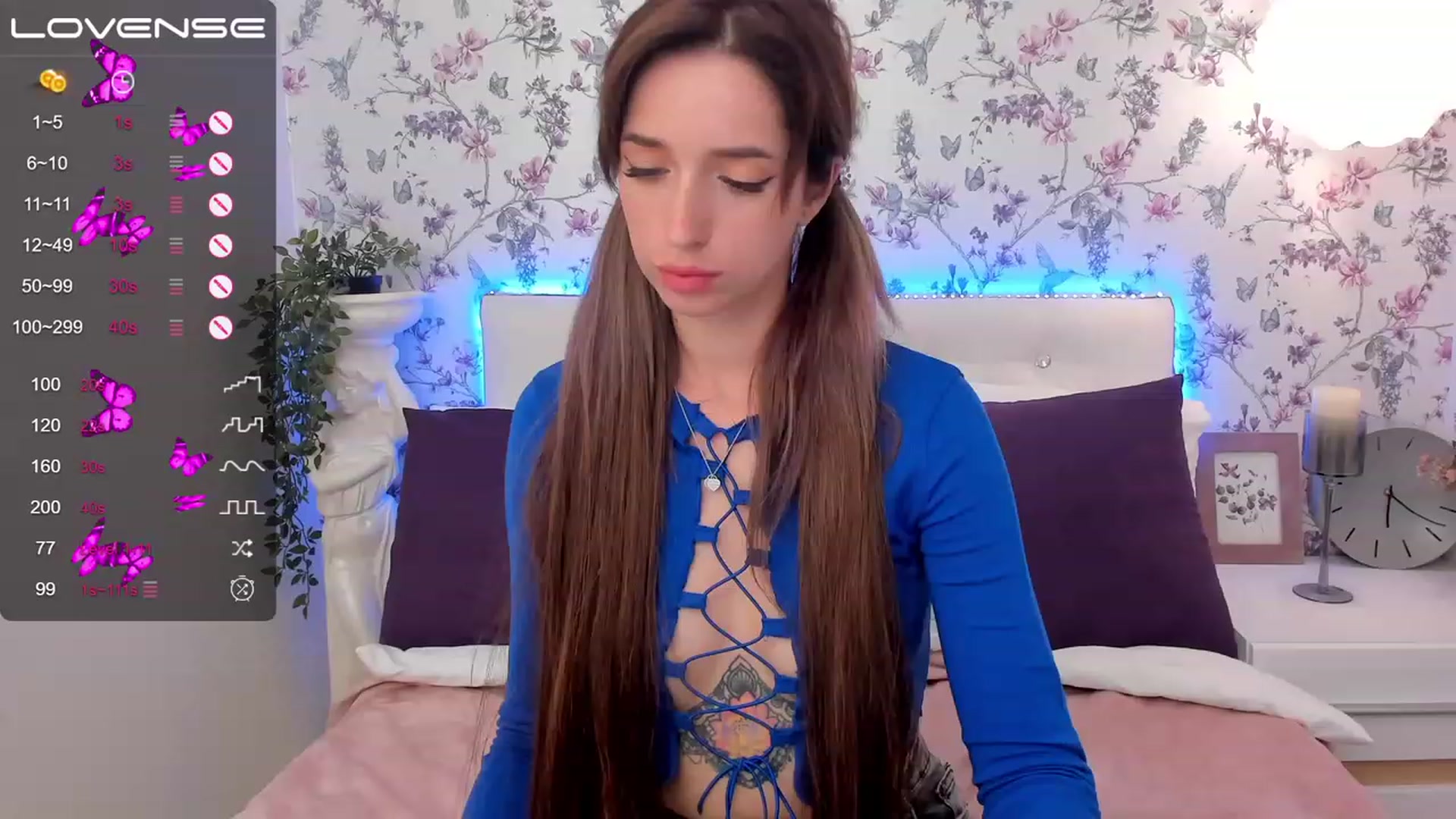 Gallery image thumbnail from EmiClark's myfreecams stream on, 03/24/2023, 19:52 image 7 of 20