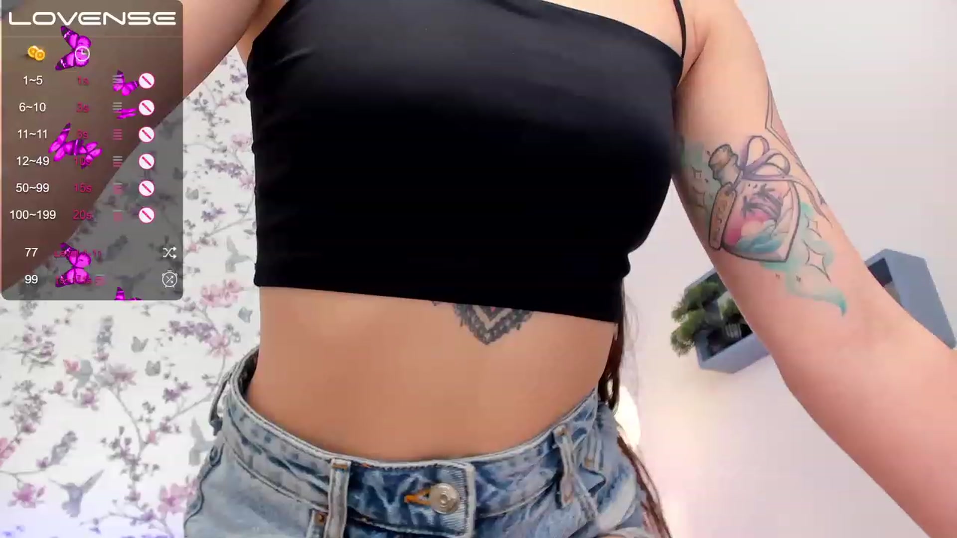 Gallery image thumbnail from EmiClark's myfreecams stream on, 03/31/2023, 08:38 image 18 of 20