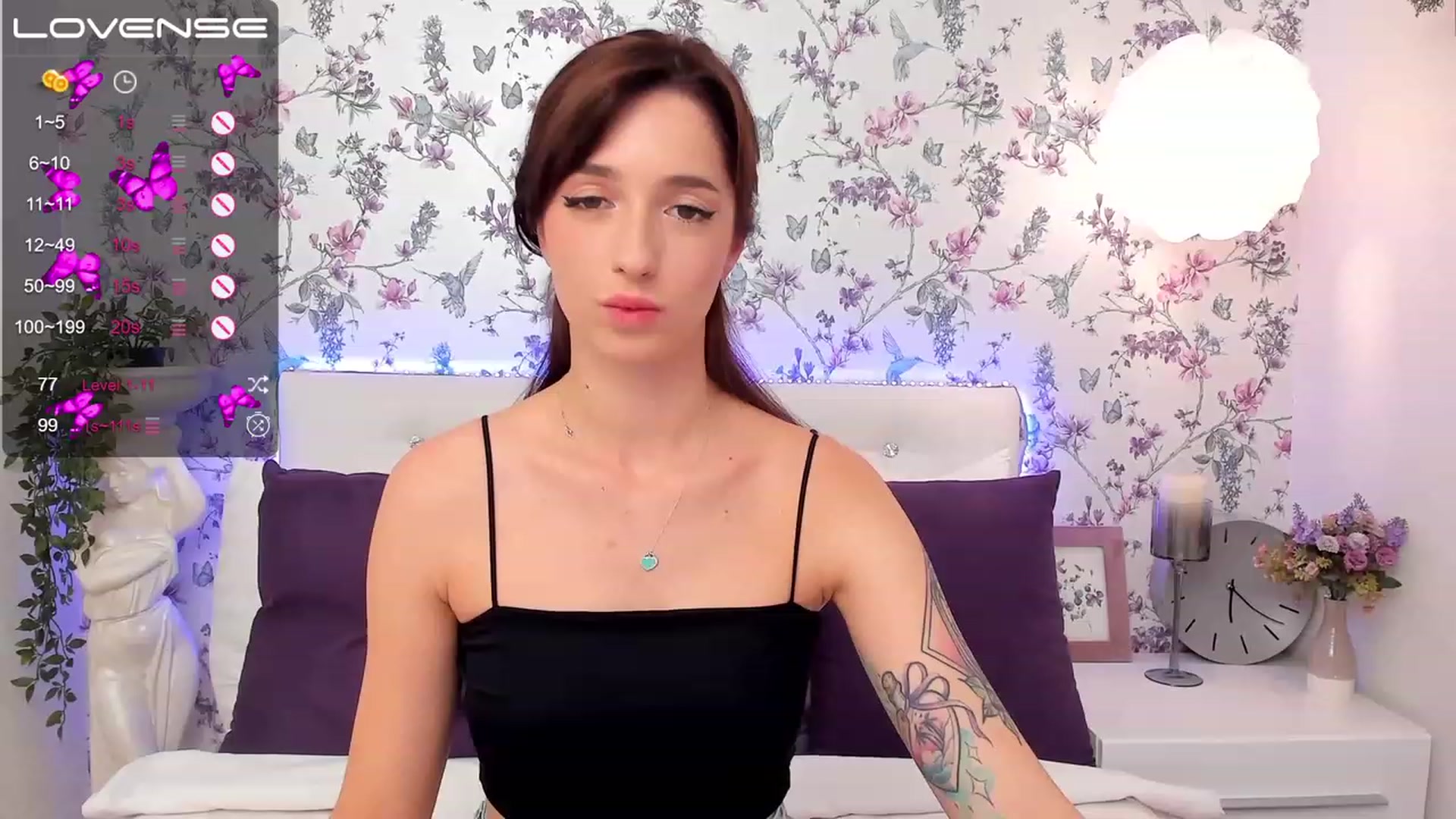 Gallery image thumbnail from EmiClark's myfreecams stream on, 03/31/2023, 08:38 image 11 of 20