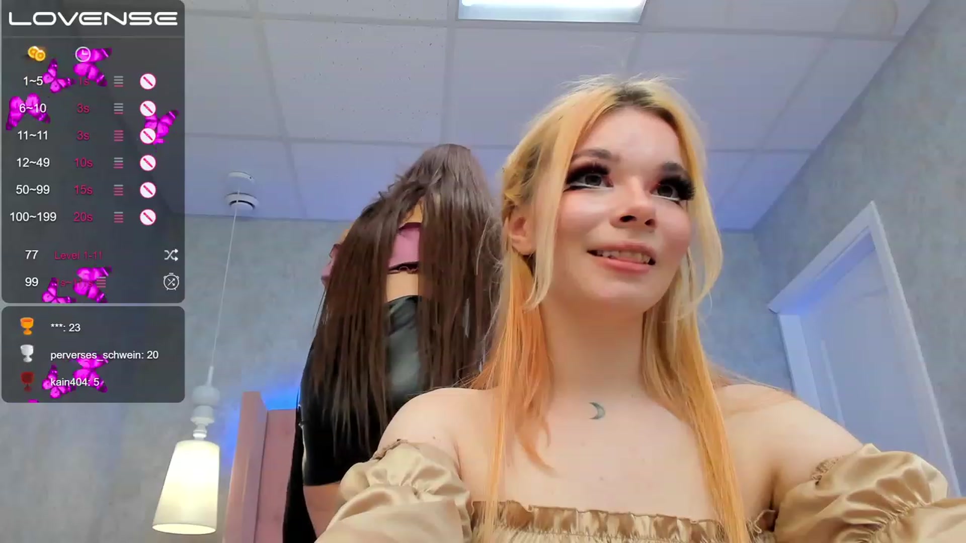 Gallery image thumbnail from EmiClark's myfreecams stream on, 03/31/2023, 14:00 image 12 of 20