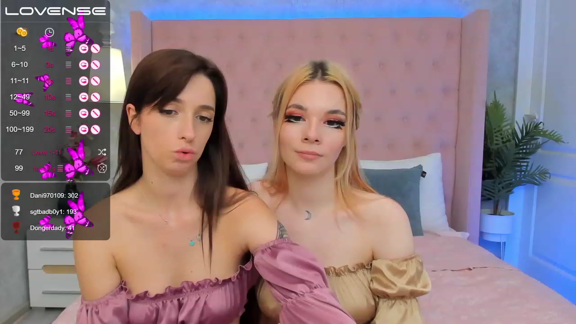 Gallery image thumbnail from EmiClark's myfreecams stream on, 03/31/2023, 17:13 image 8 of 20