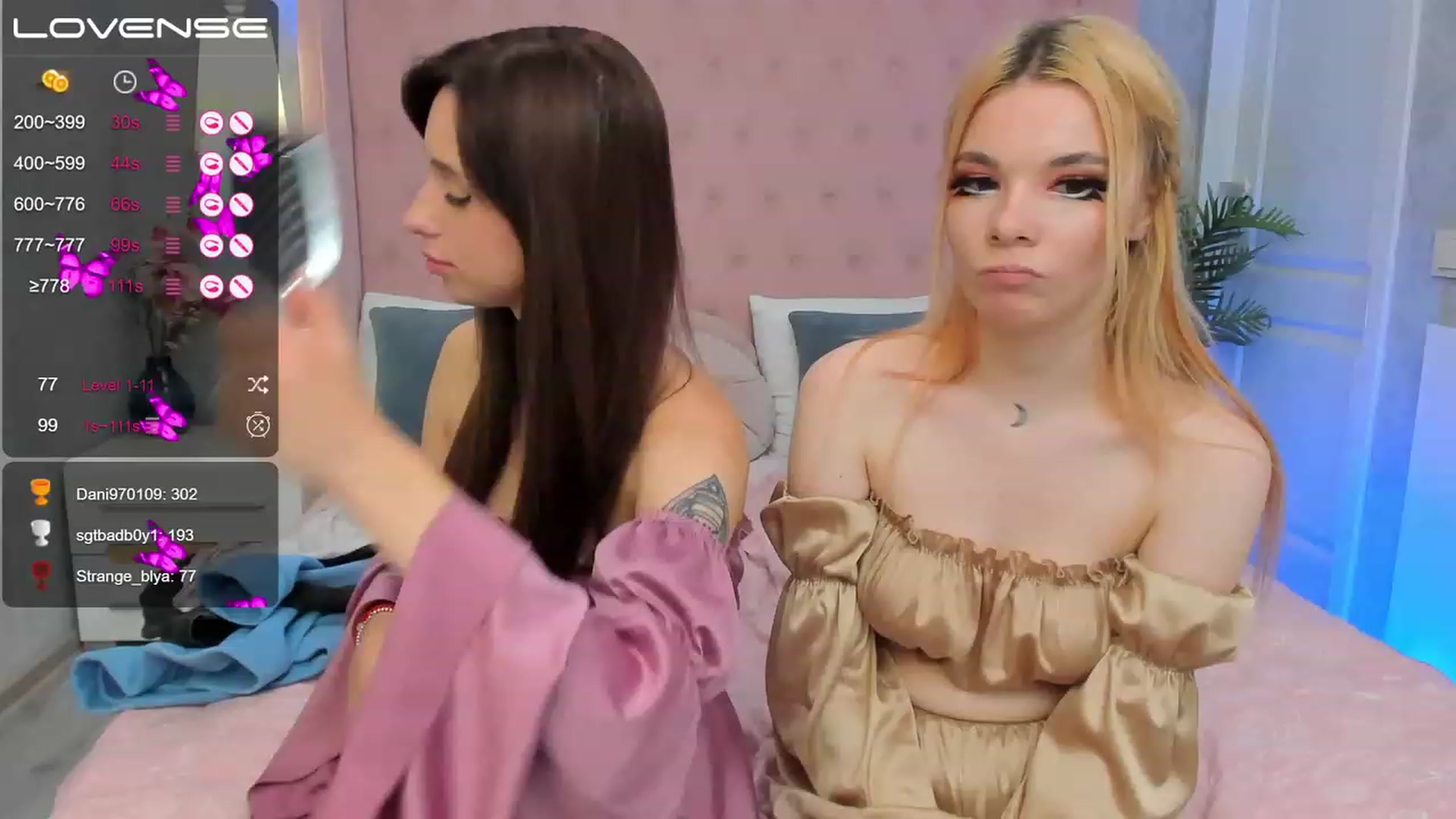 Gallery image thumbnail from EmiClark's myfreecams stream on, 03/31/2023, 18:57 image 20 of 20