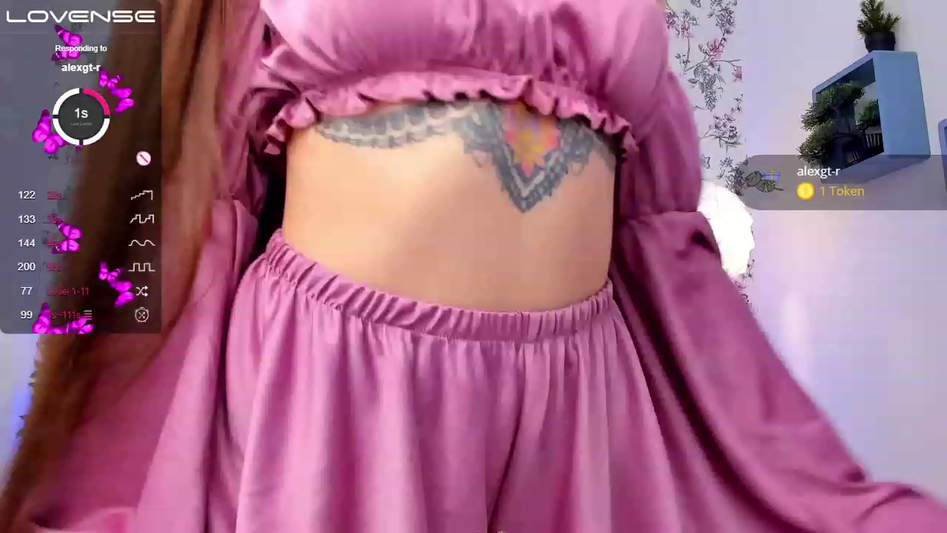 Gallery image thumbnail from EmiClark's myfreecams stream on, 04/08/2023, 13:46 image 6 of 20