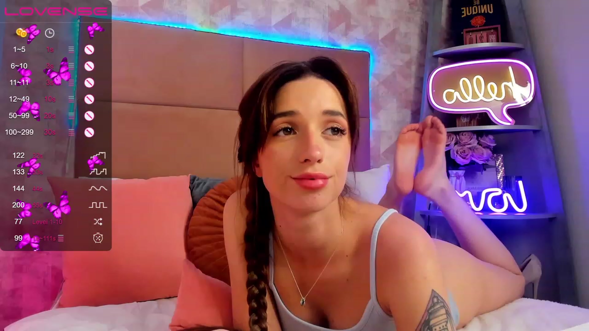 Gallery image thumbnail from EmiClark's myfreecams stream on, 04/25/2023, 14:10 image 20 of 20