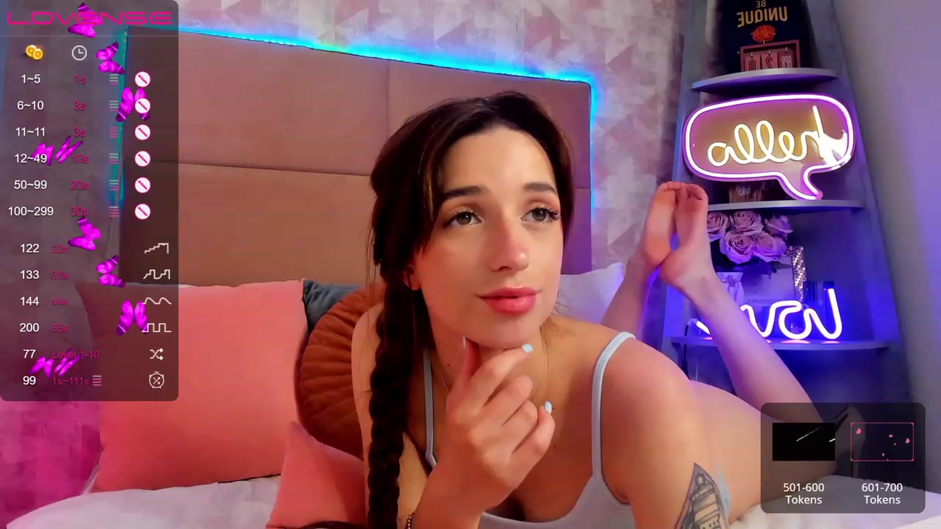 Gallery image thumbnail from EmiClark's myfreecams stream on, 04/25/2023, 14:10 image 18 of 20