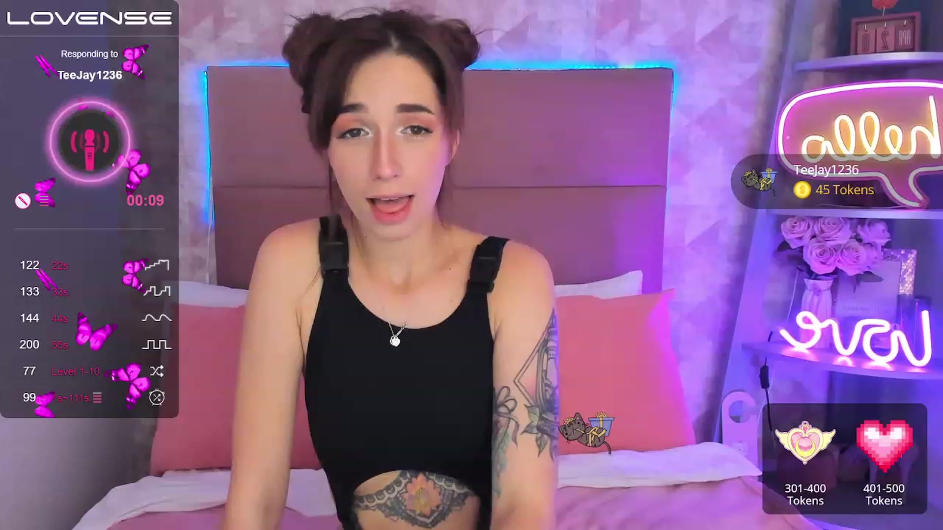 Gallery image thumbnail from EmiClark's myfreecams stream on, 04/30/2023, 14:26 image 2 of 20