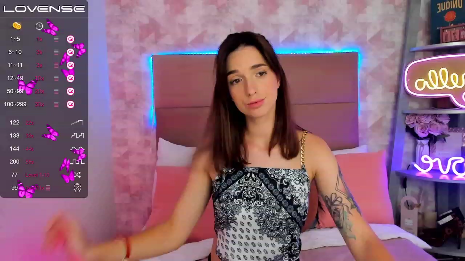Gallery image thumbnail from EmiClark's myfreecams stream on, 05/16/2023, 13:06 image 11 of 20