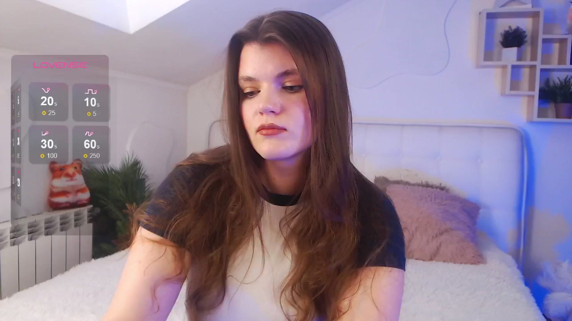 Gallery image thumbnail from EmiDavies's myfreecams stream on, 03/31/2025, 11:13 image 17 of 20