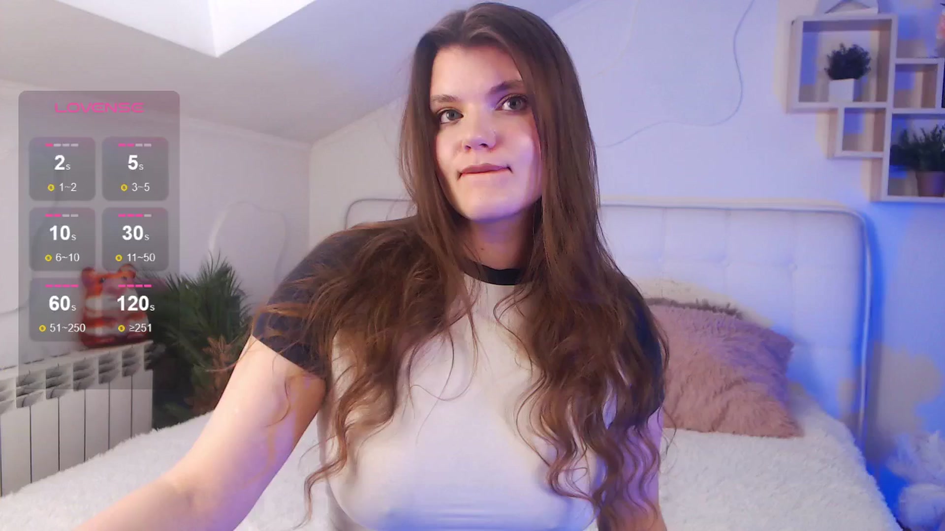 Gallery image thumbnail from EmiDavies's myfreecams stream on, 03/31/2025, 11:13 image 15 of 20