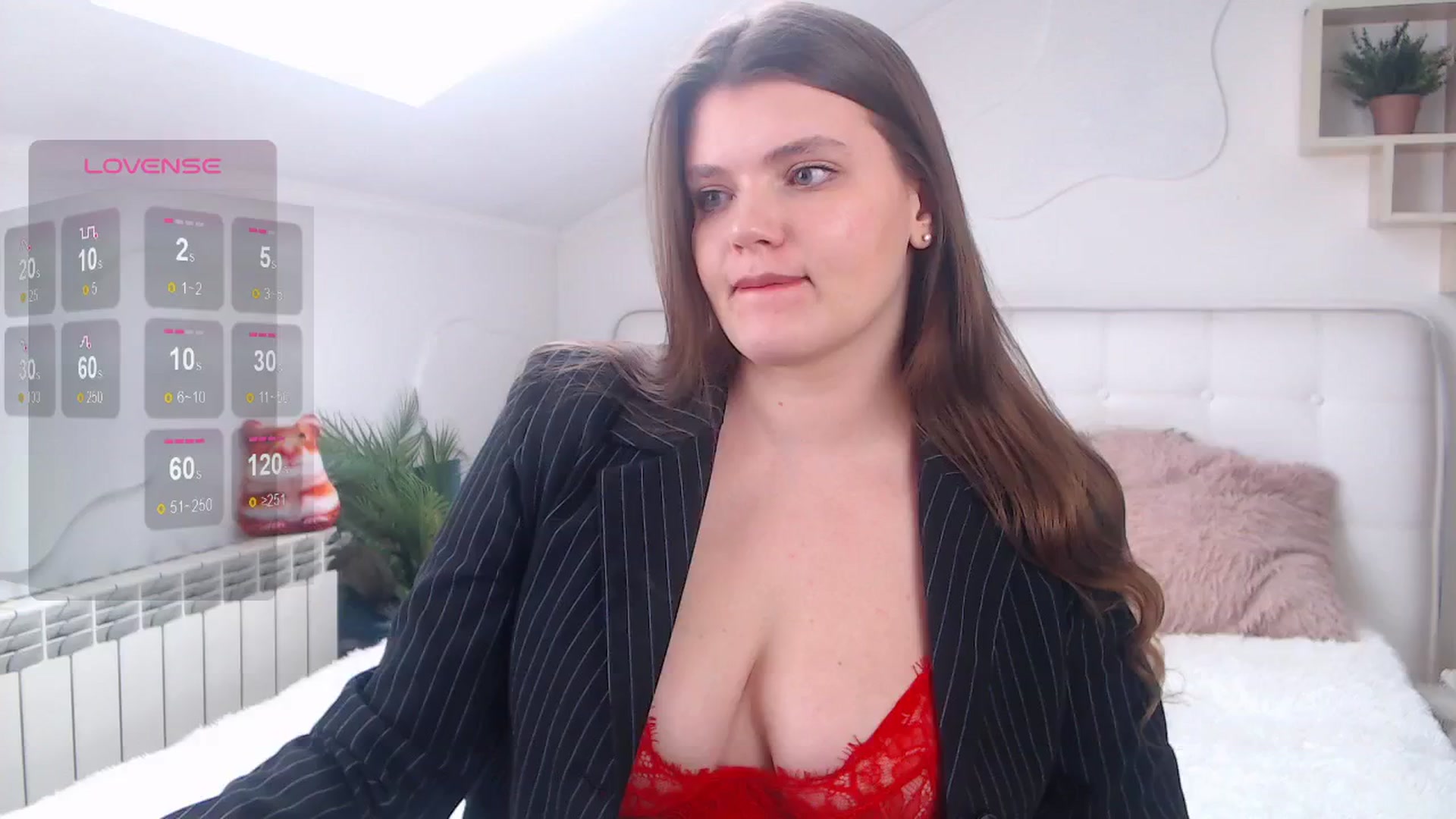 Gallery image thumbnail from EmiDavies's myfreecams stream on, 04/27/2025, 10:49 image 16 of 20