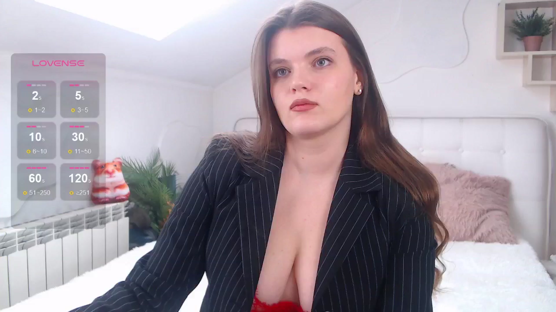 Gallery image thumbnail from EmiDavies's myfreecams stream on, 04/27/2025, 10:49 image 2 of 20