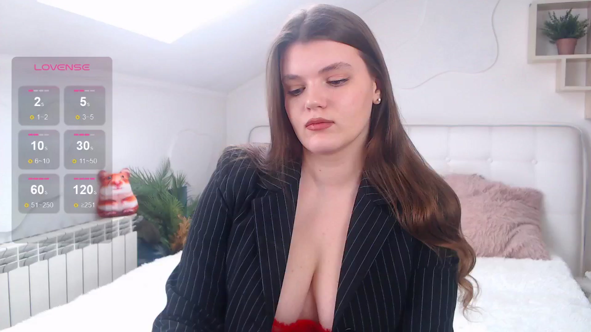 Gallery image thumbnail from EmiDavies's myfreecams stream on, 04/27/2025, 10:49 image 13 of 20