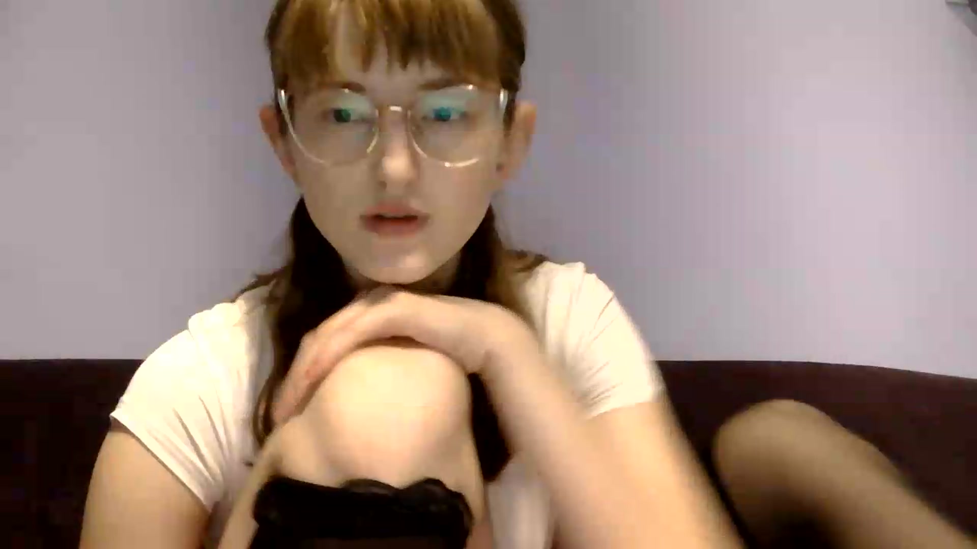Gallery image thumbnail from EmiDeLore's myfreecams stream on, 09/21/2026, 24:17 image 3 of 20