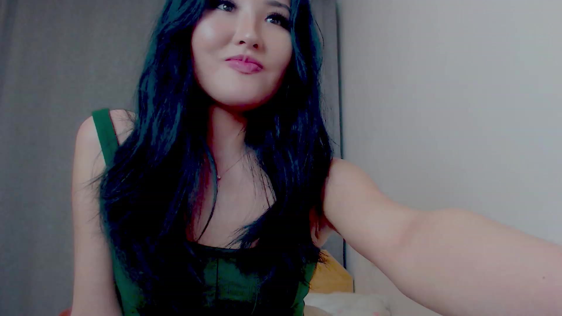 Gallery image thumbnail from Emi_dream's myfreecams stream on, 04/17/2023, 14:48 image 14 of 20