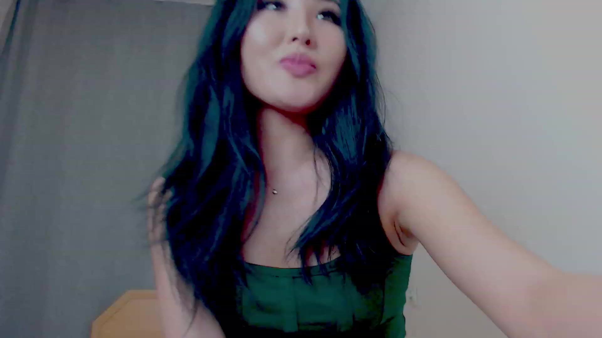 Gallery image thumbnail from Emi_dream's myfreecams stream on, 04/17/2023, 14:48 image 4 of 20