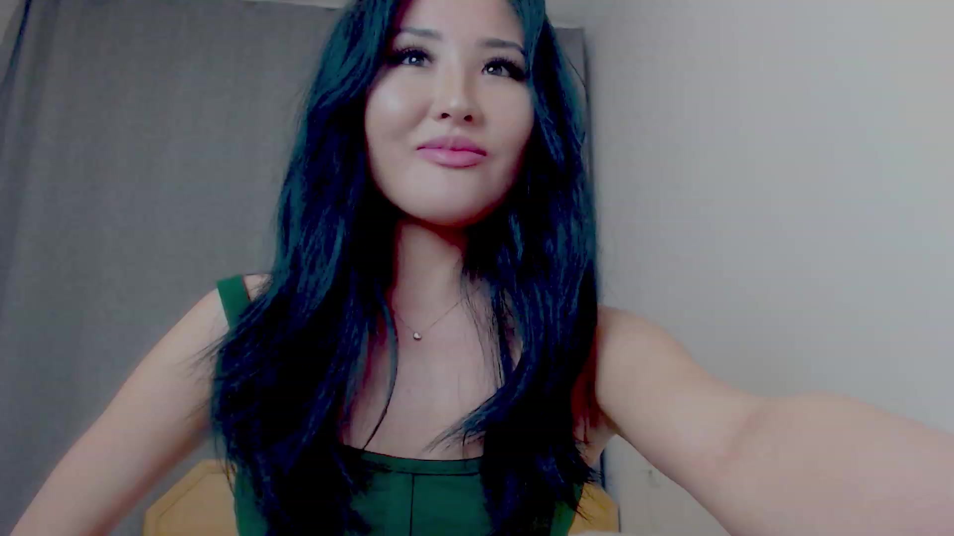 Gallery image thumbnail from Emi_dream's myfreecams stream on, 04/17/2023, 14:48 image 10 of 20