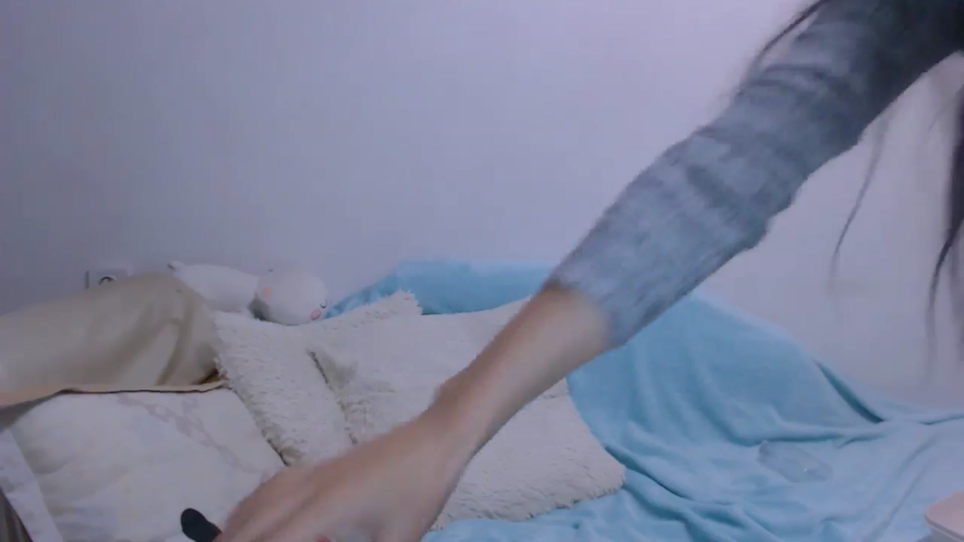 Gallery image thumbnail from Emi_loveme's myfreecams stream on, 10/16/2024, 15:04 image 9 of 20