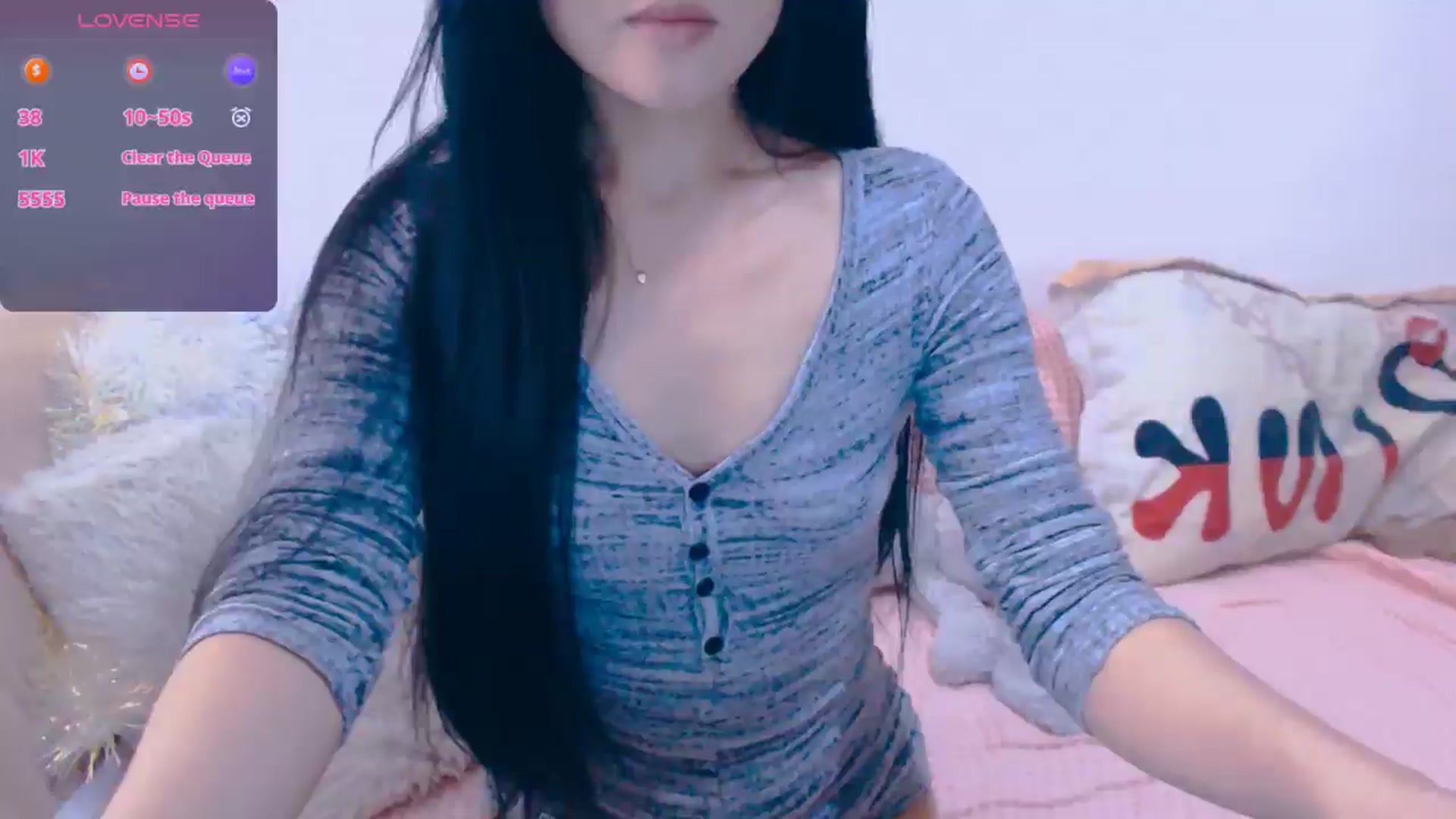 Gallery image thumbnail from Emi_loveme's myfreecams stream on, 12/18/2024, 09:55 image 9 of 20