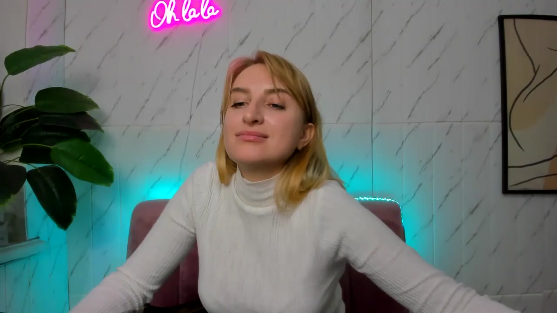 Gallery image thumbnail from EmiilyCandy's myfreecams stream on, 11/10/2024, 11:13 image 4 of 20