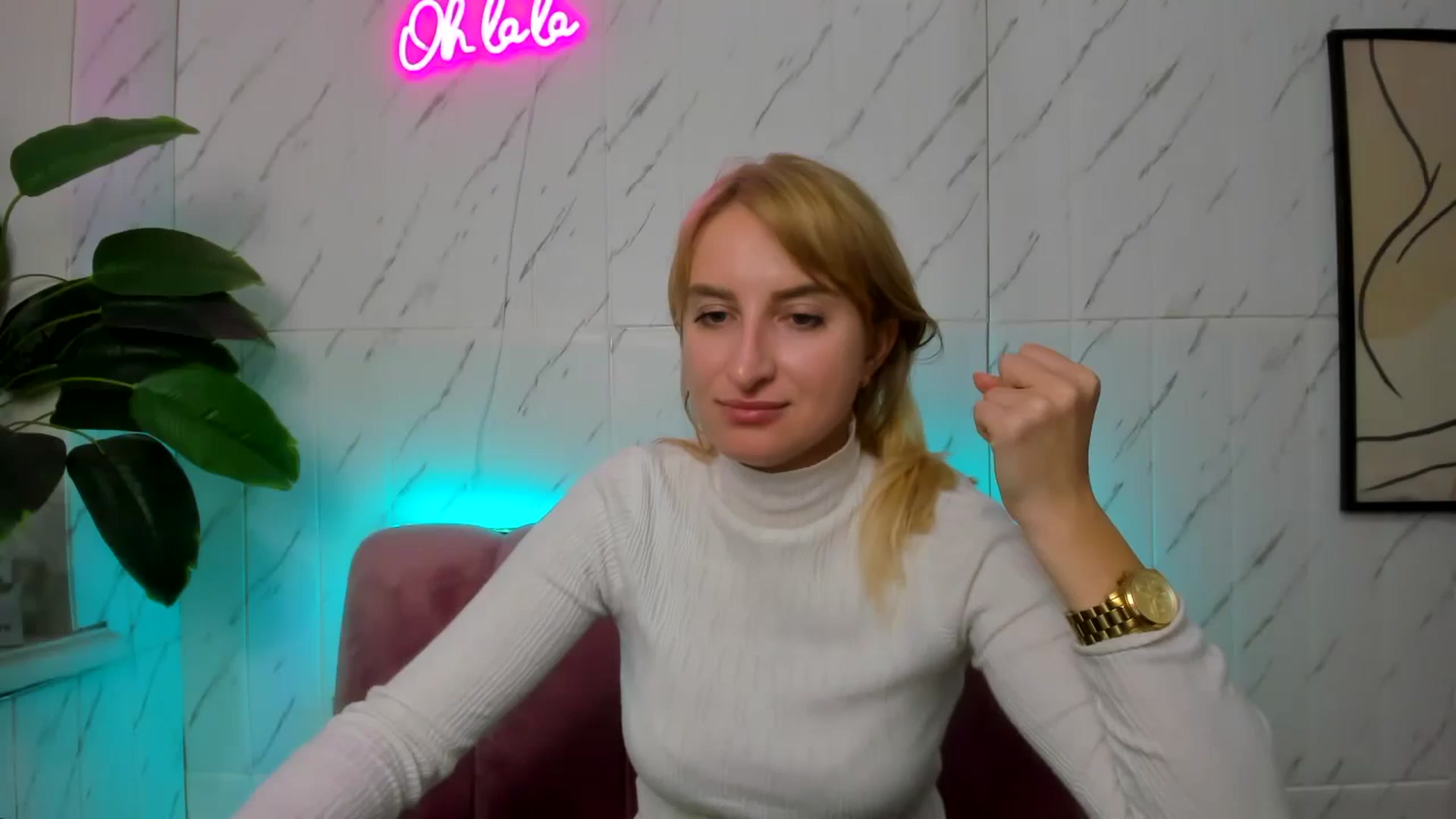 Gallery image thumbnail from EmiilyCandy's myfreecams stream on, 11/10/2024, 12:00 image 1 of 20