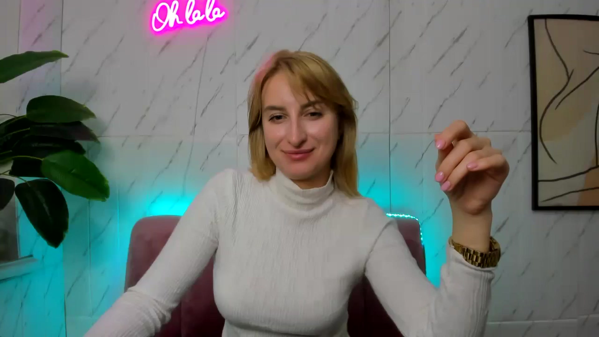 Gallery image thumbnail from EmiilyCandy's myfreecams stream on, 11/10/2024, 13:02 image 4 of 20
