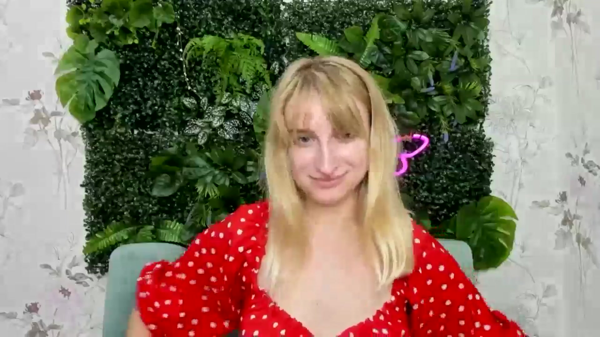 Gallery image thumbnail from EmiilyCandy's myfreecams stream on, 11/11/2024, 18:07 image 2 of 20