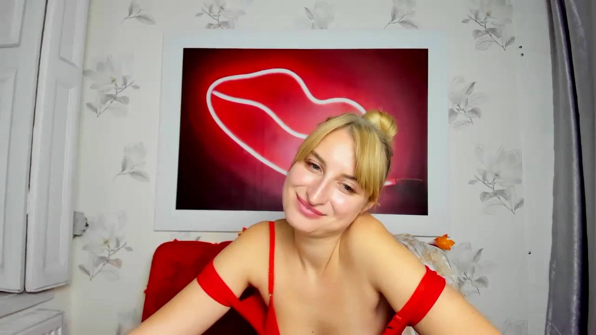 Gallery image thumbnail from EmiilyCandy's myfreecams stream on, 11/21/2024, 14:57 image 14 of 20