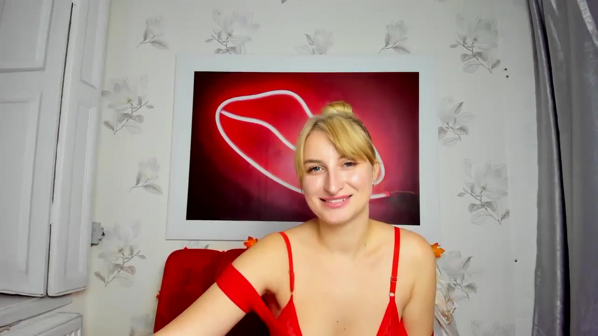 Gallery image thumbnail from EmiilyCandy's myfreecams stream on, 11/21/2024, 14:57 image 16 of 20