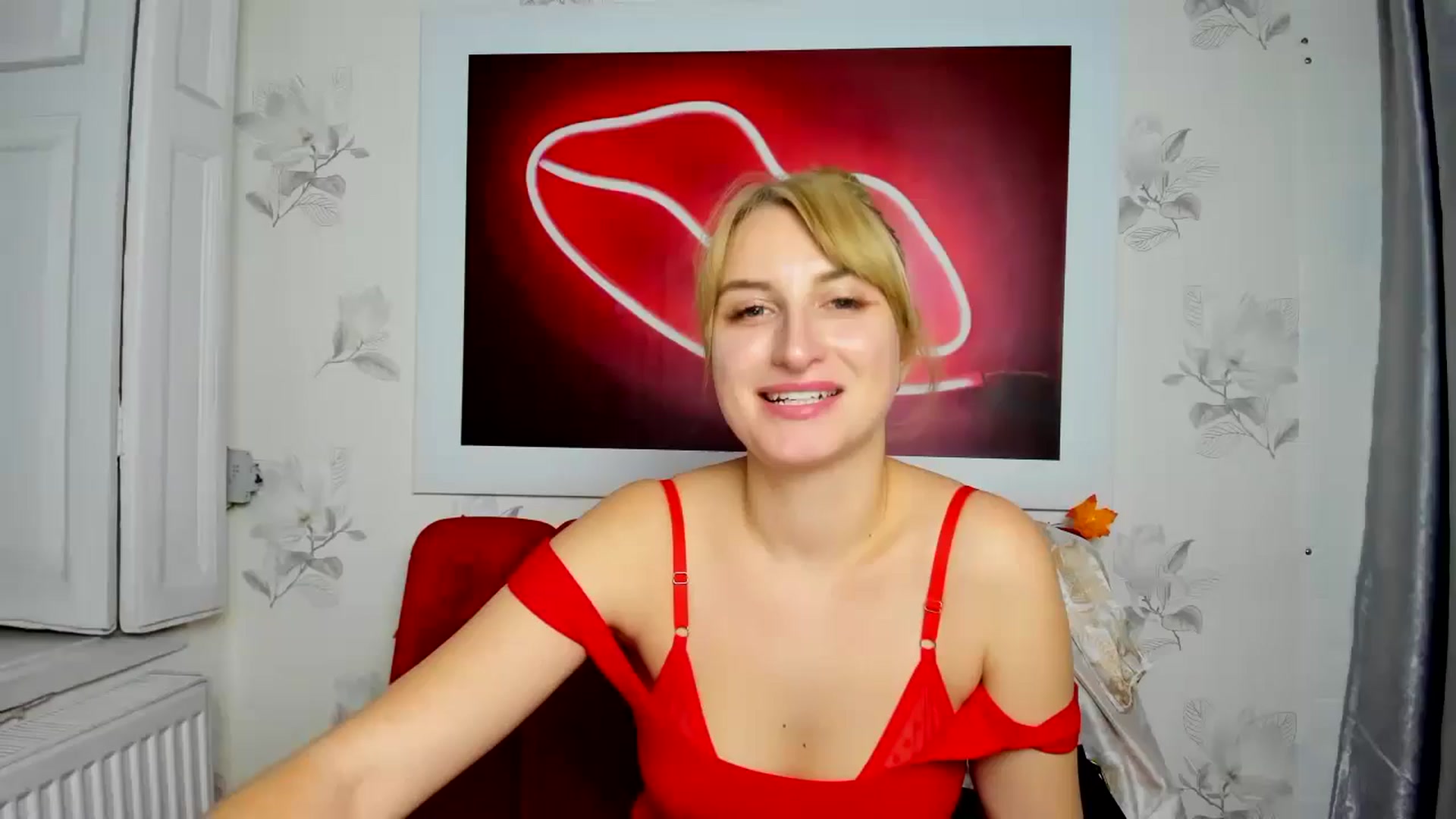 Gallery image thumbnail from EmiilyCandy's myfreecams stream on, 11/21/2024, 16:56 image 6 of 20