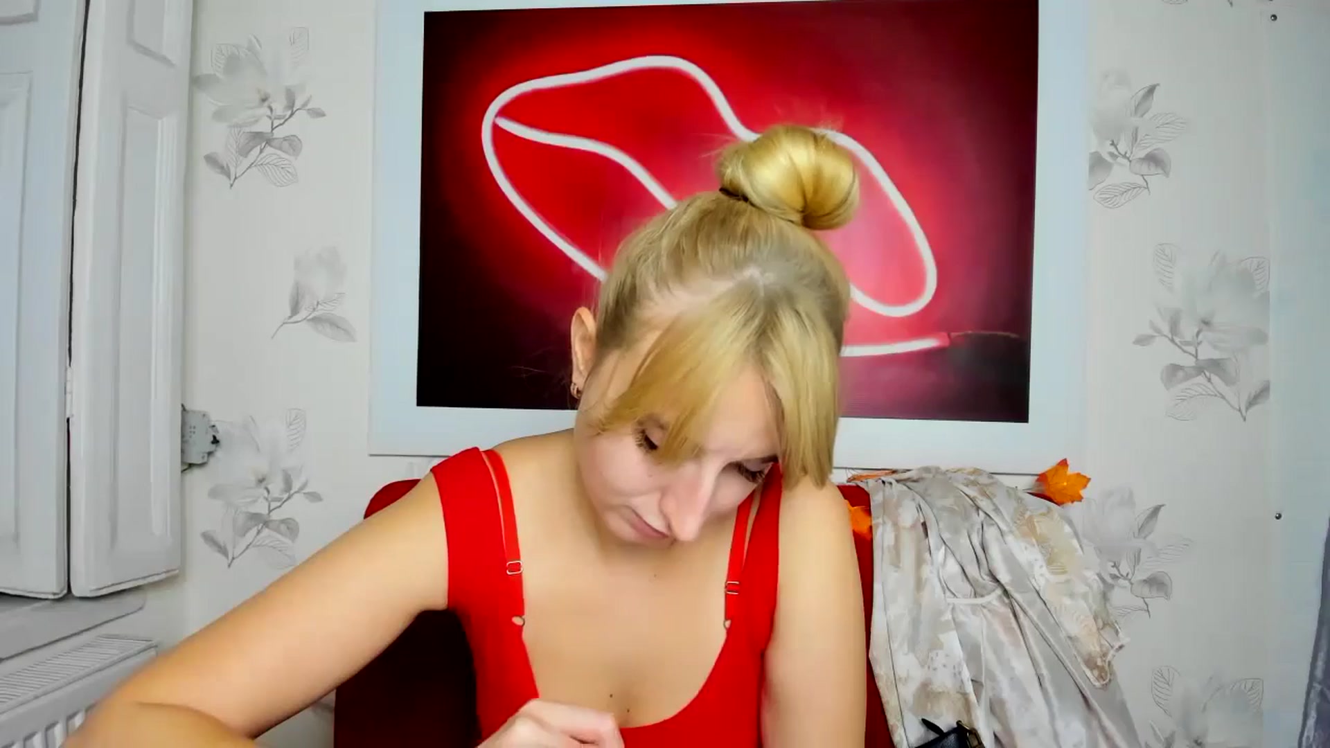 Gallery image thumbnail from EmiilyCandy's myfreecams stream on, 11/21/2024, 16:56 image 19 of 20