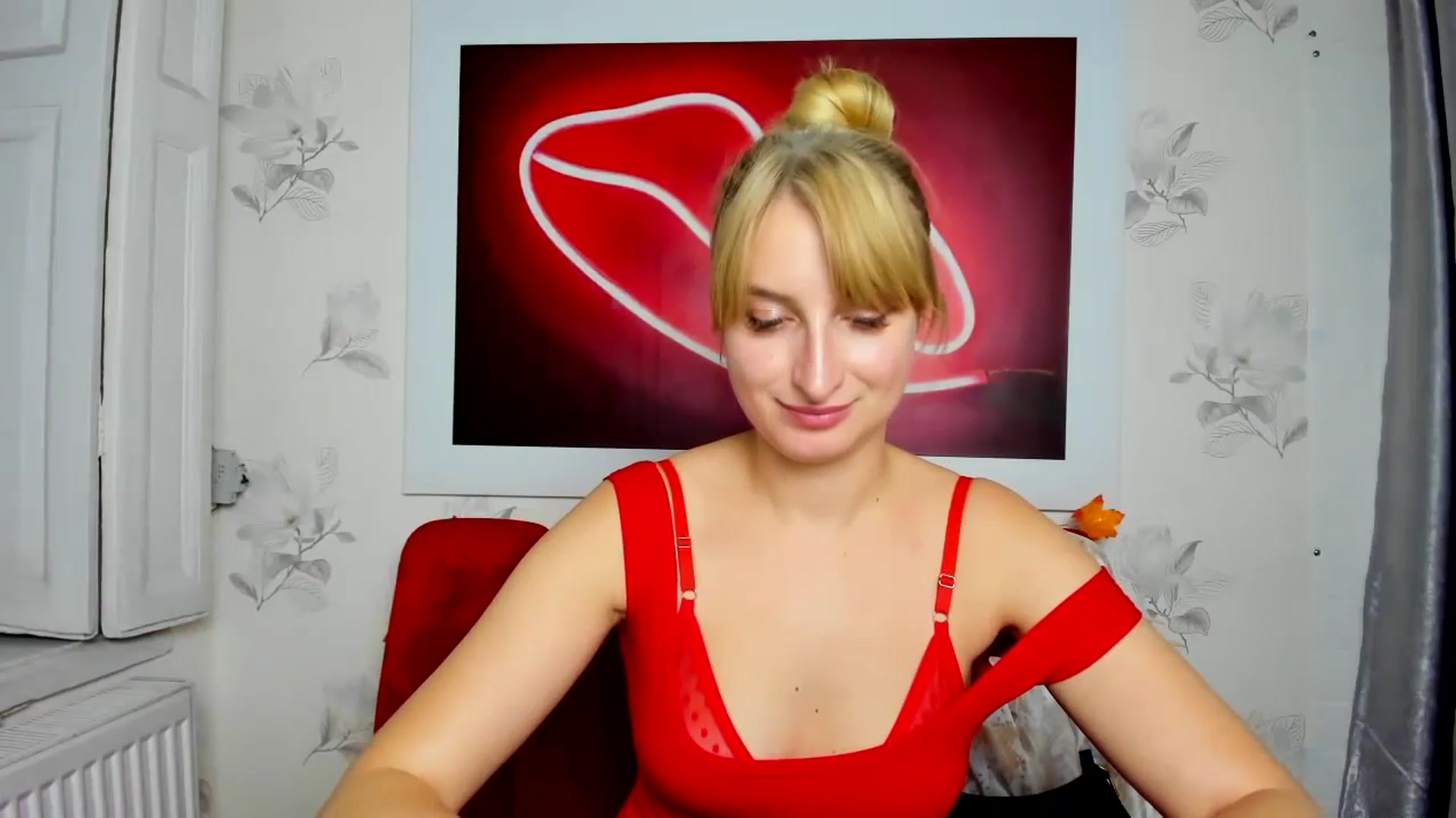 Gallery image thumbnail from EmiilyCandy's myfreecams stream on, 11/21/2024, 16:56 image 4 of 20