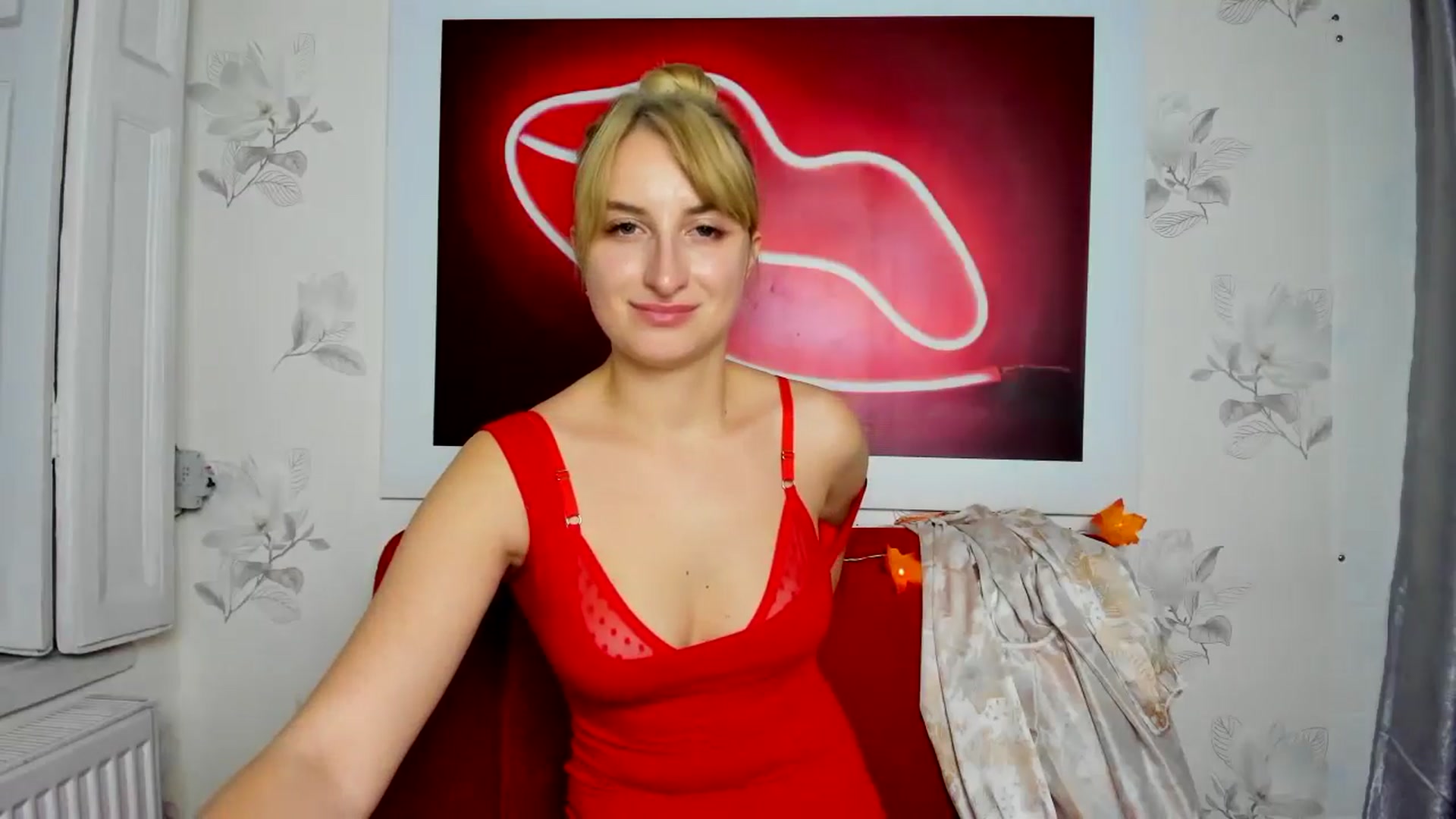 Gallery image thumbnail from EmiilyCandy's myfreecams stream on, 11/21/2024, 16:56 image 2 of 20