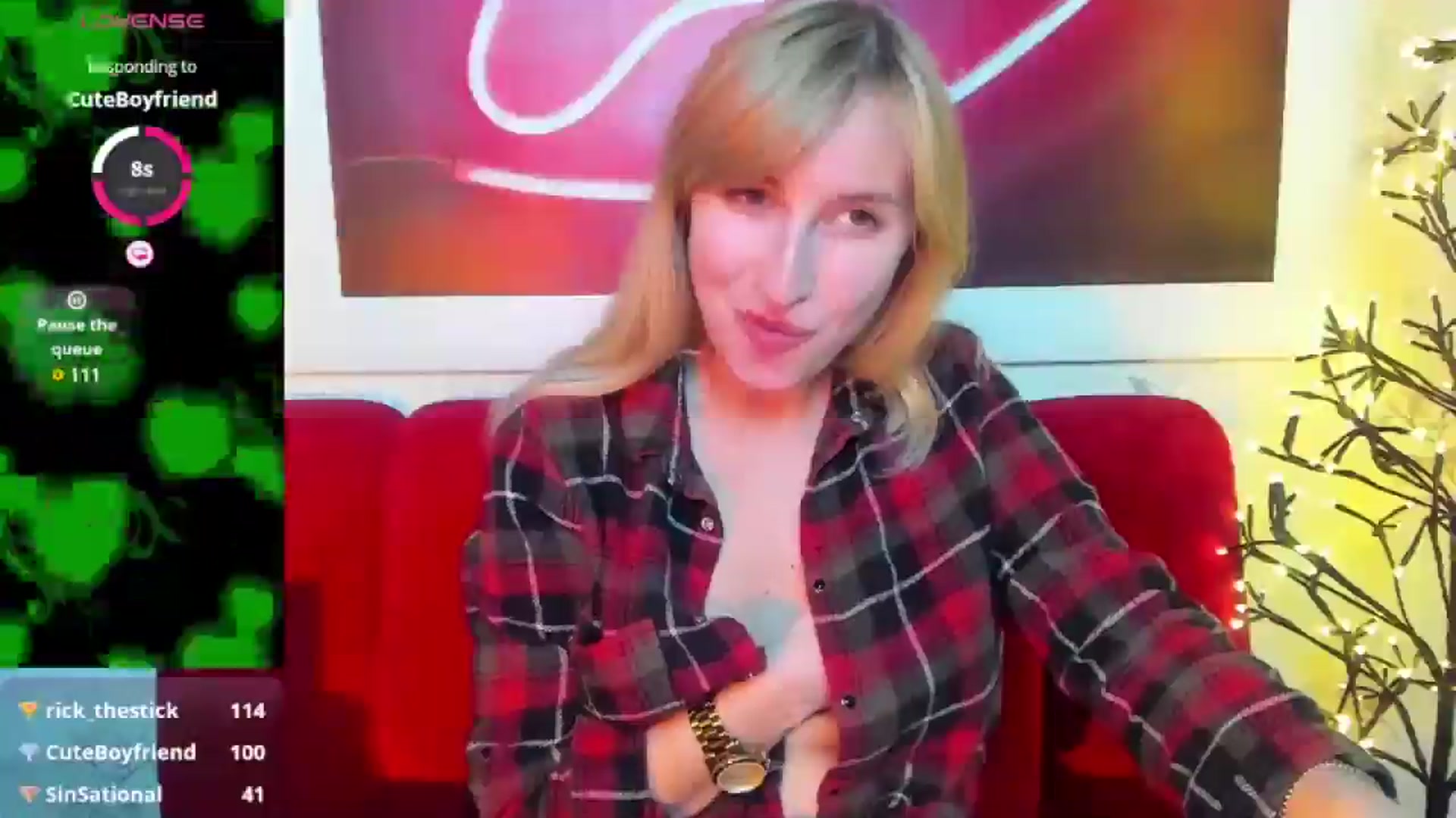 Gallery image thumbnail from EmiilyCandy's myfreecams stream on, 12/16/2024, 17:22 image 18 of 20