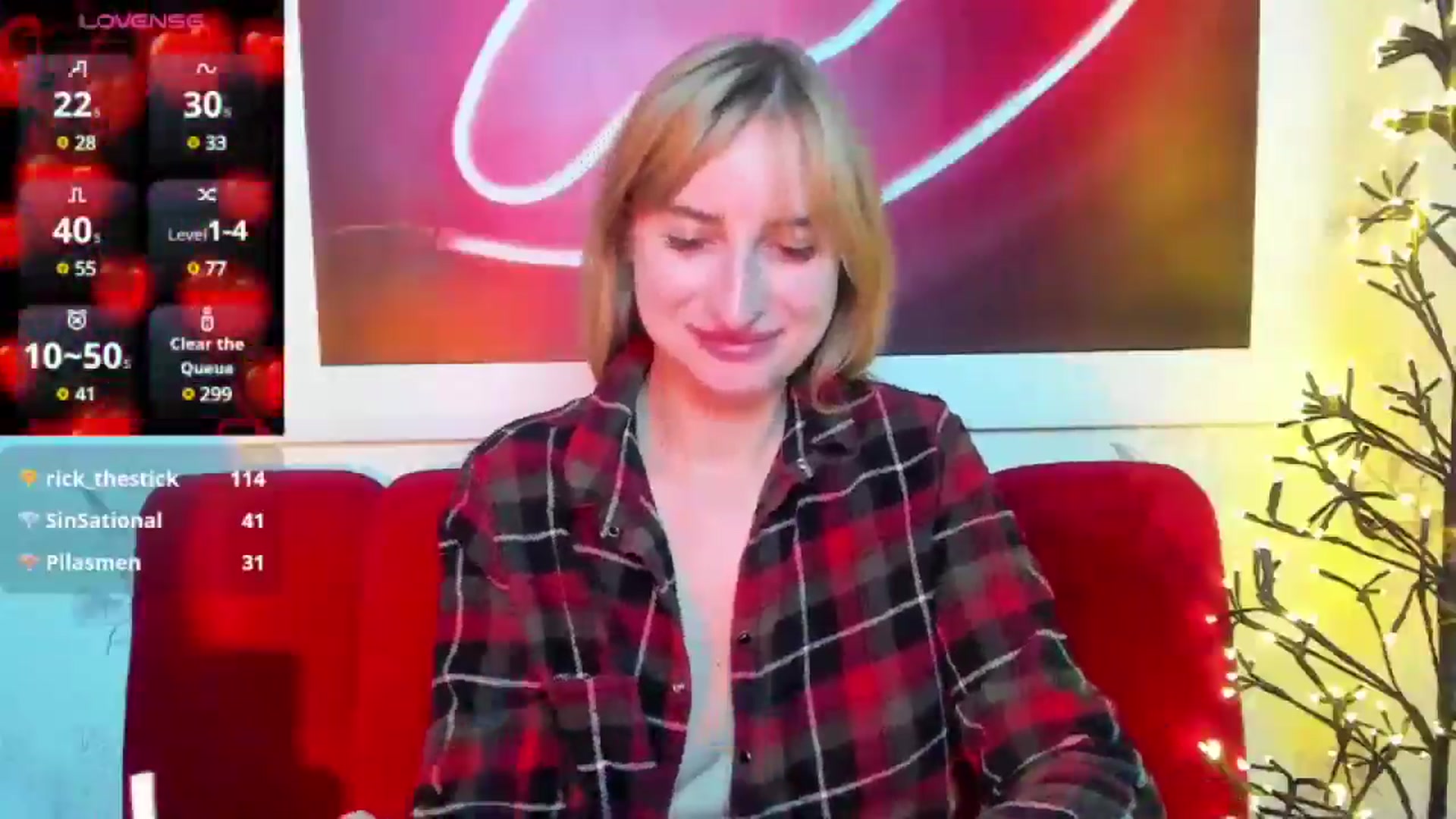 Gallery image thumbnail from EmiilyCandy's myfreecams stream on, 12/16/2024, 17:22 image 2 of 20